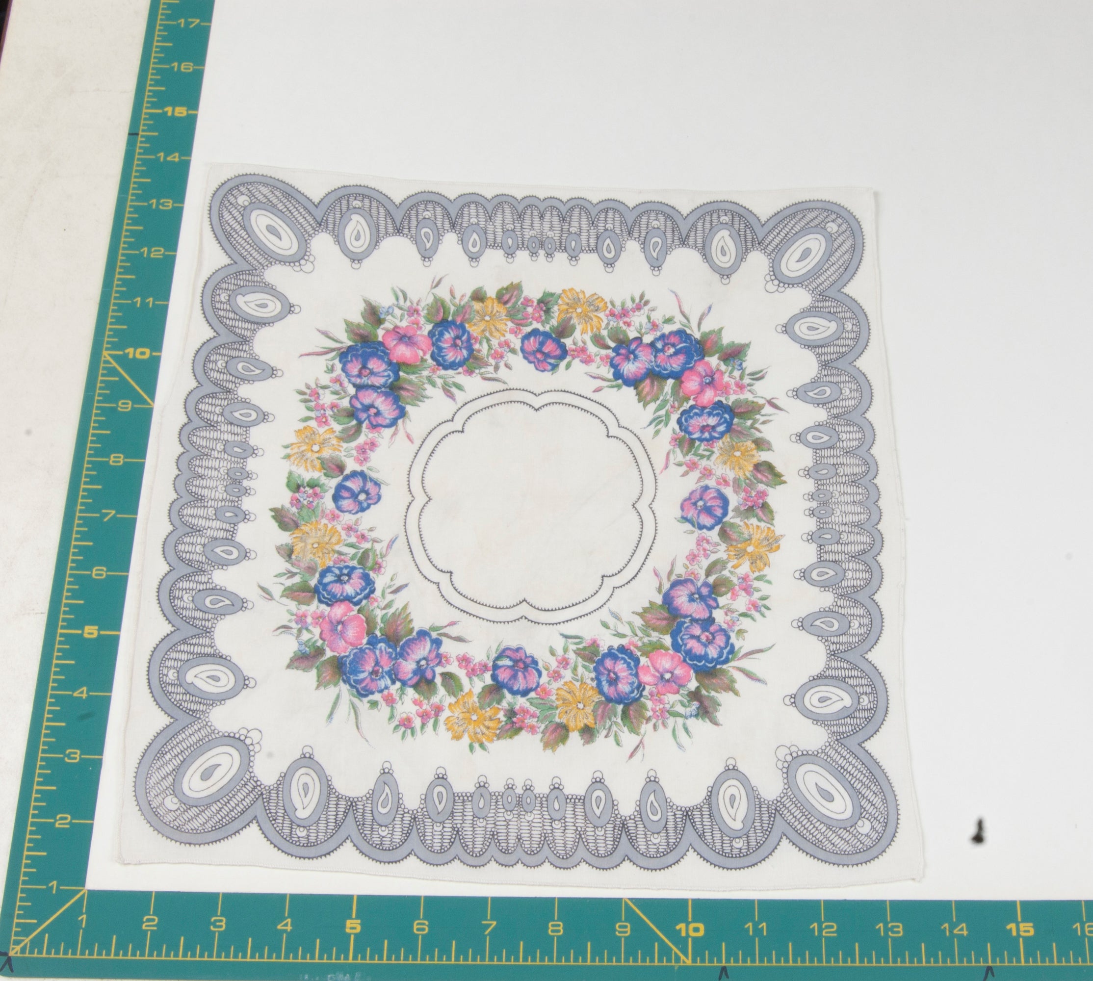 Floral vintage handkerchief - h0553