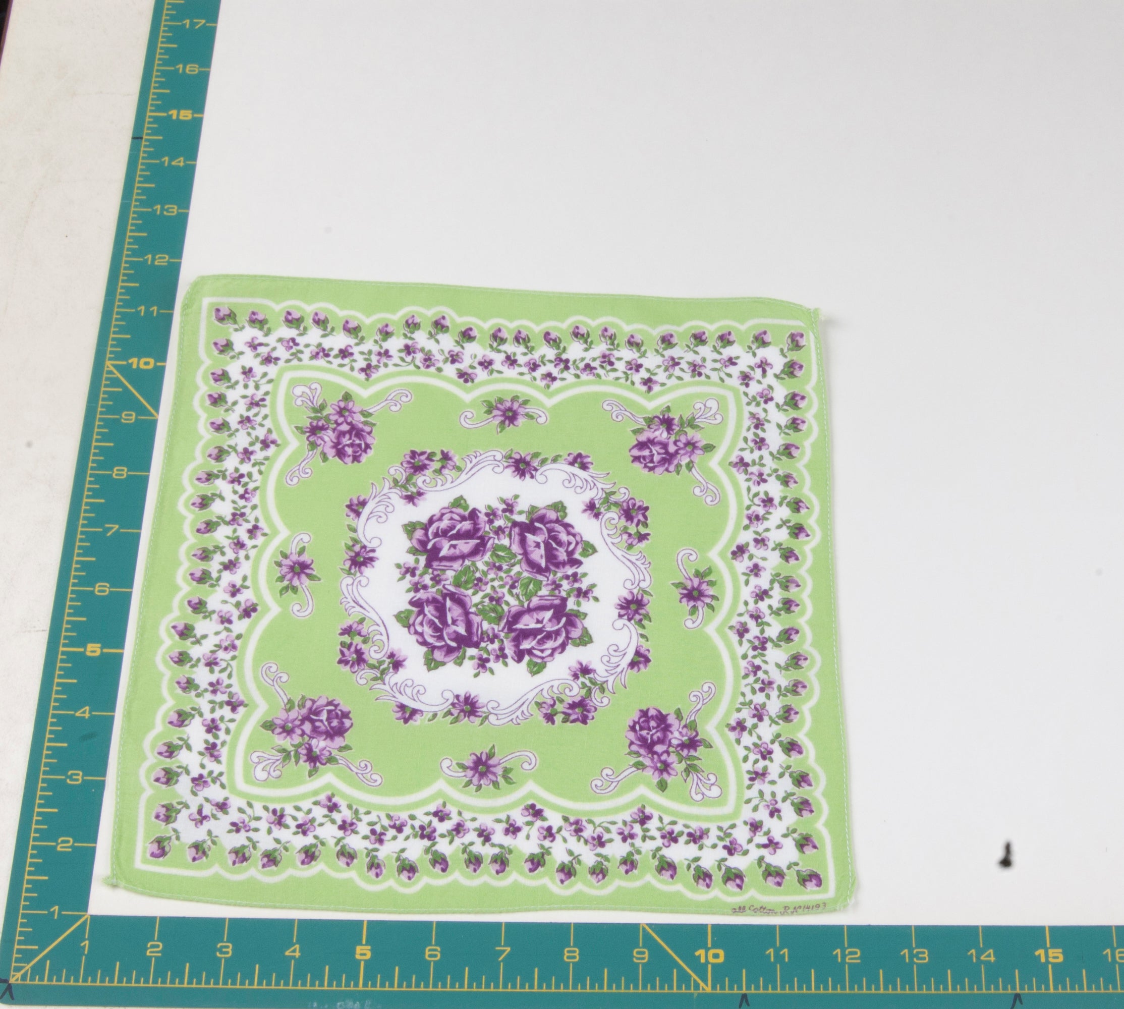 Floral vintage handkerchief - h0554