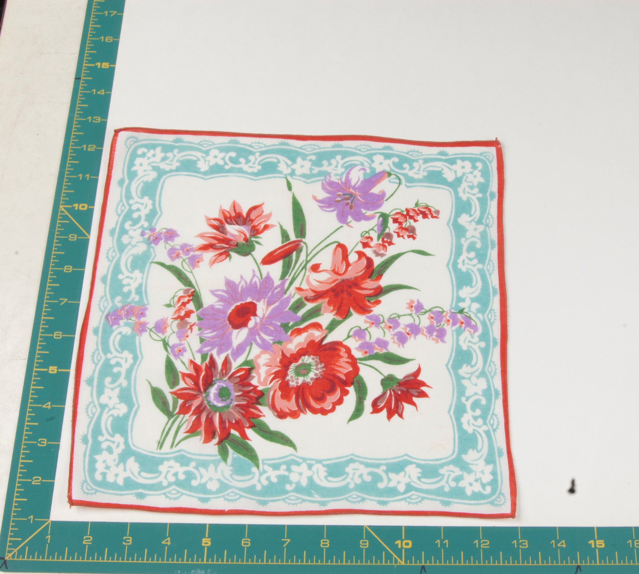 Floral vintage handkerchief - h0557