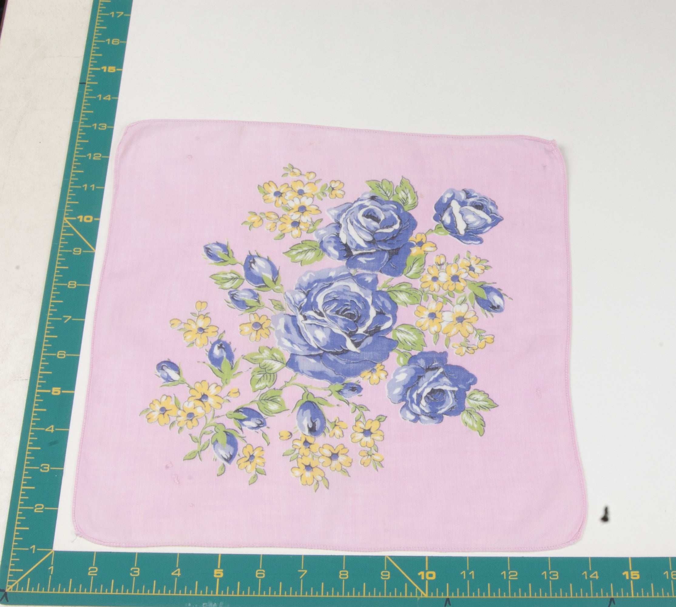 Floral vintage handkerchief - h0560