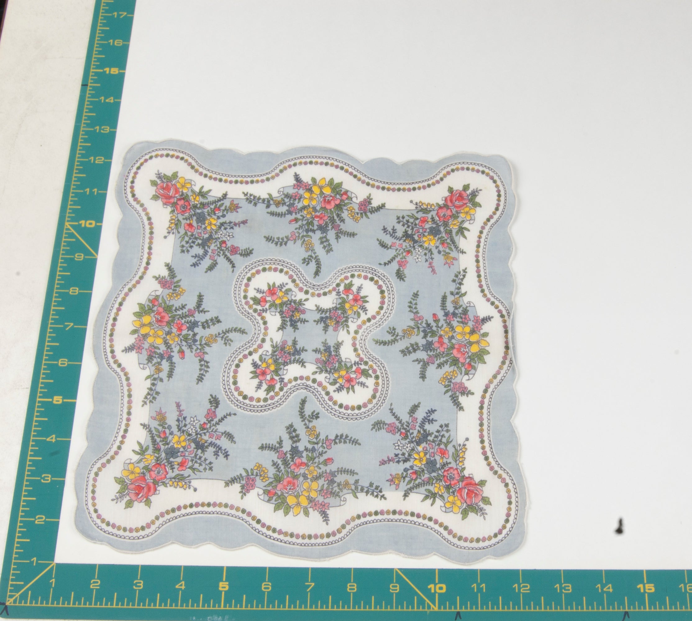 Floral vintage handkerchief - h0563
