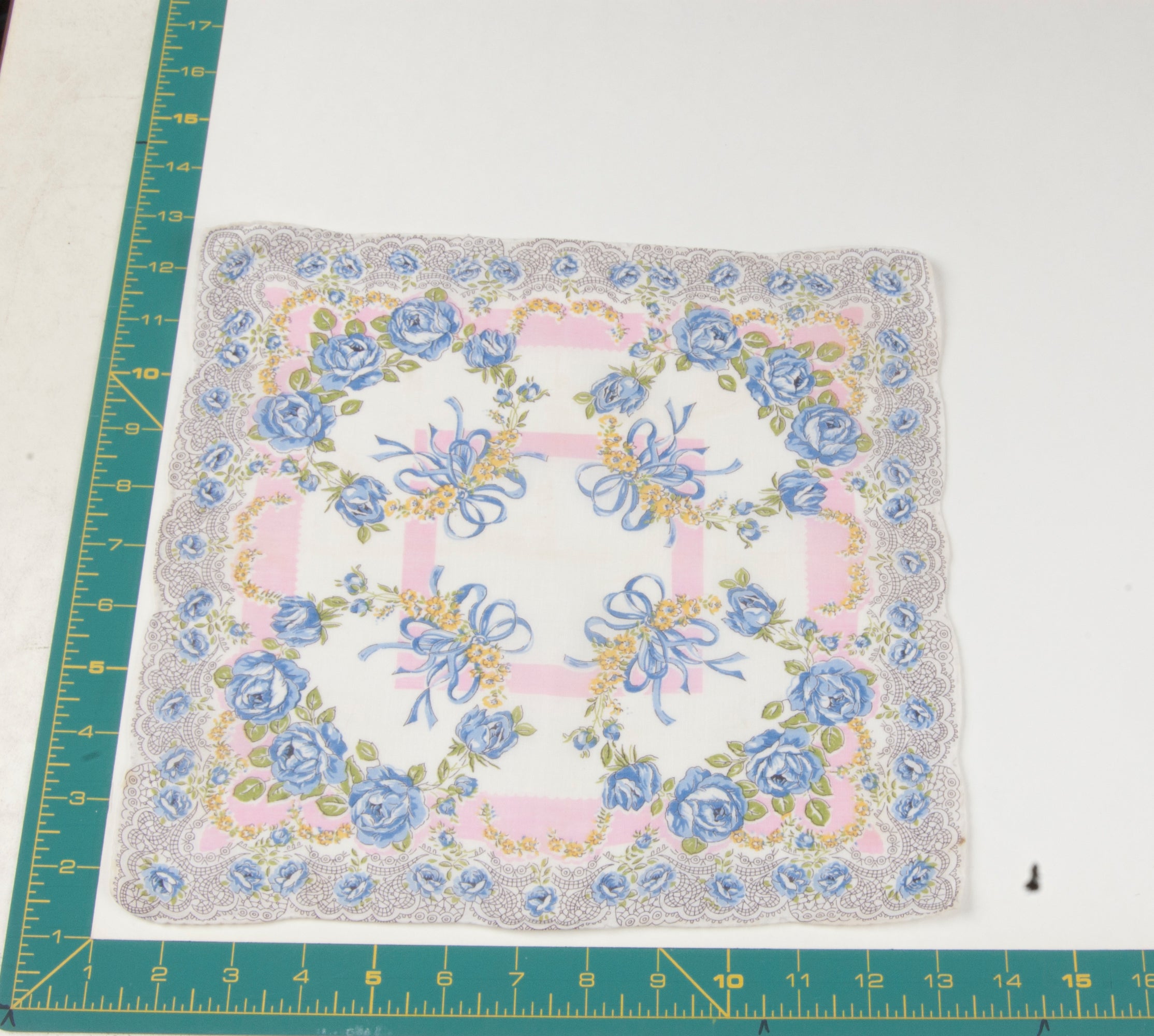 Floral vintage handkerchief - h0571