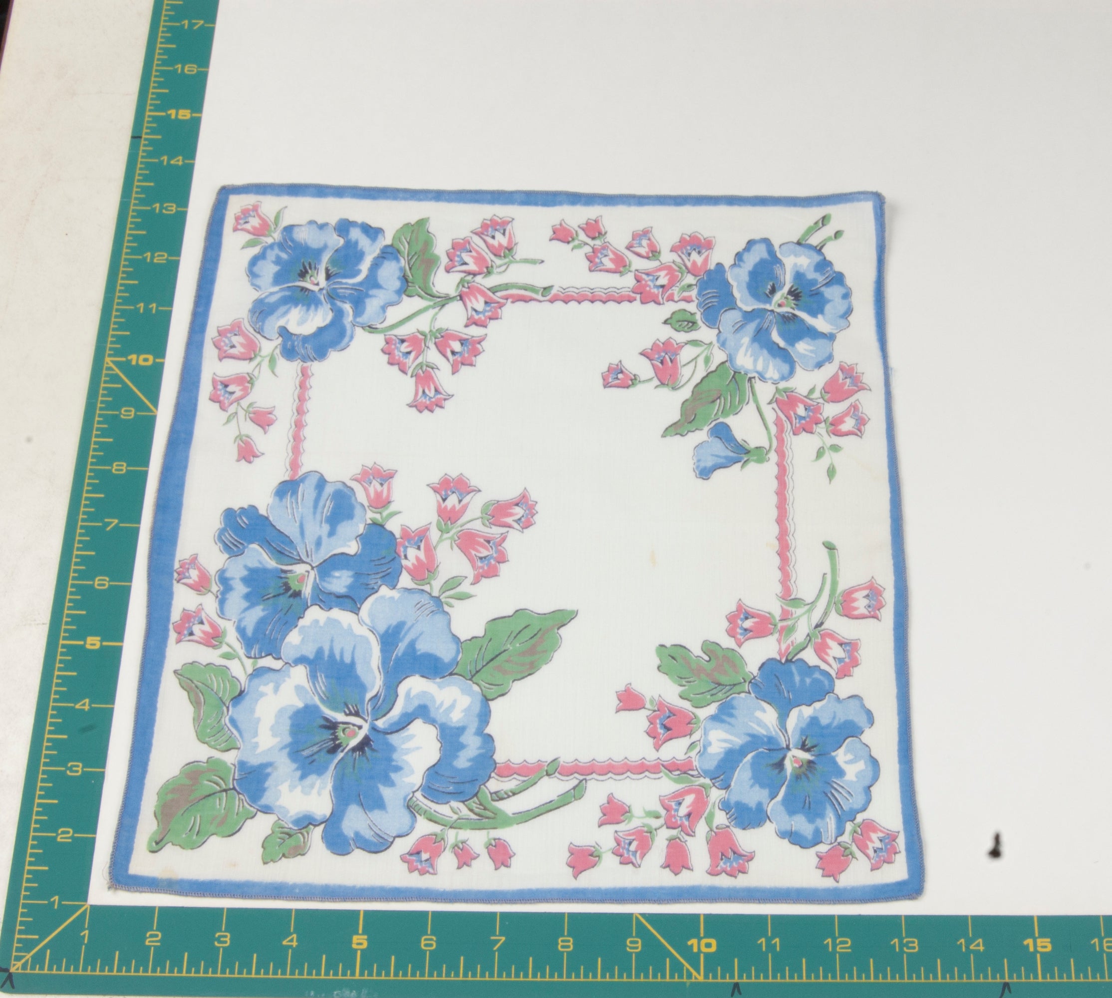 Floral vintage handkerchief - h0572