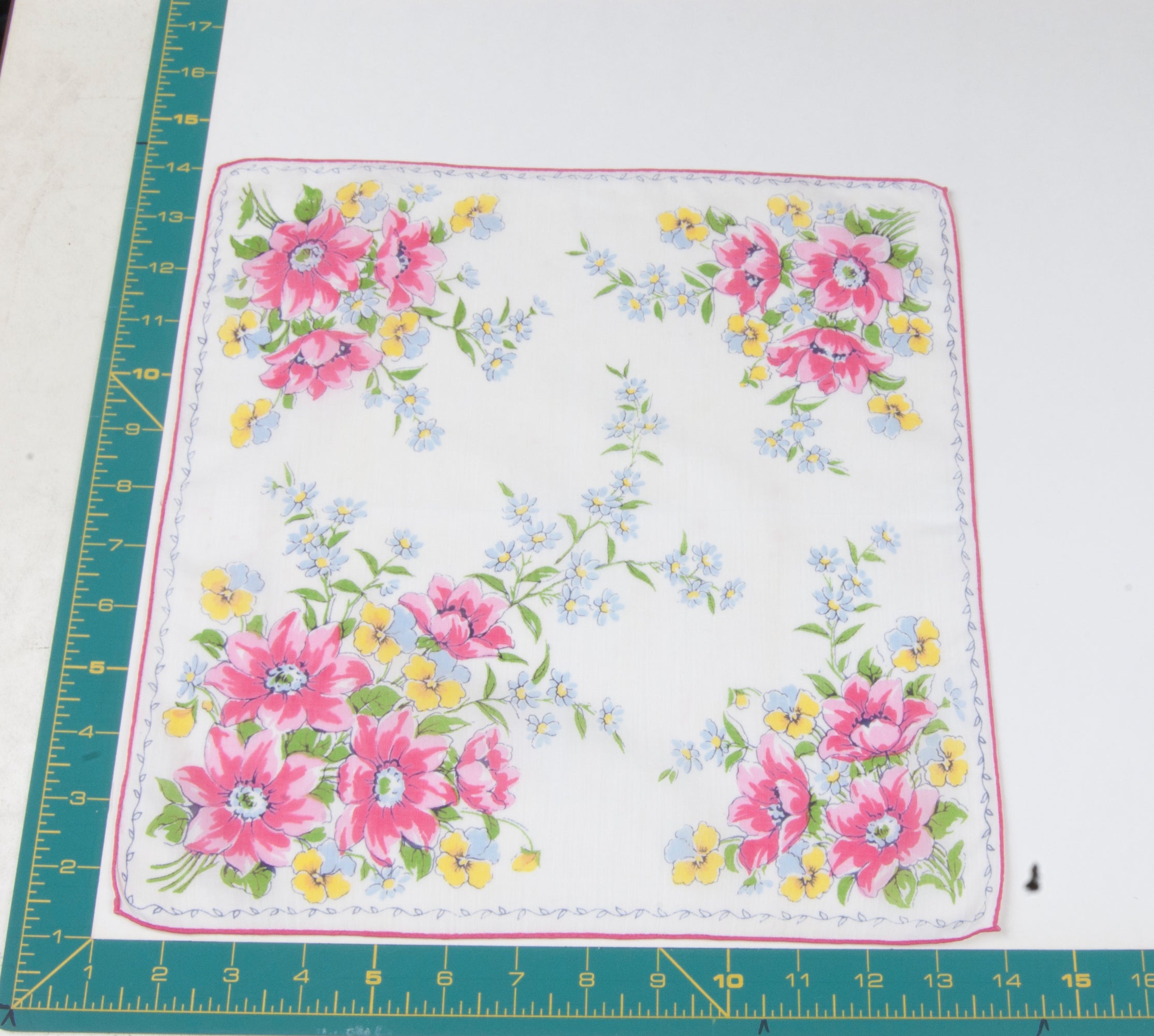 Floral vintage handkerchief - h0580