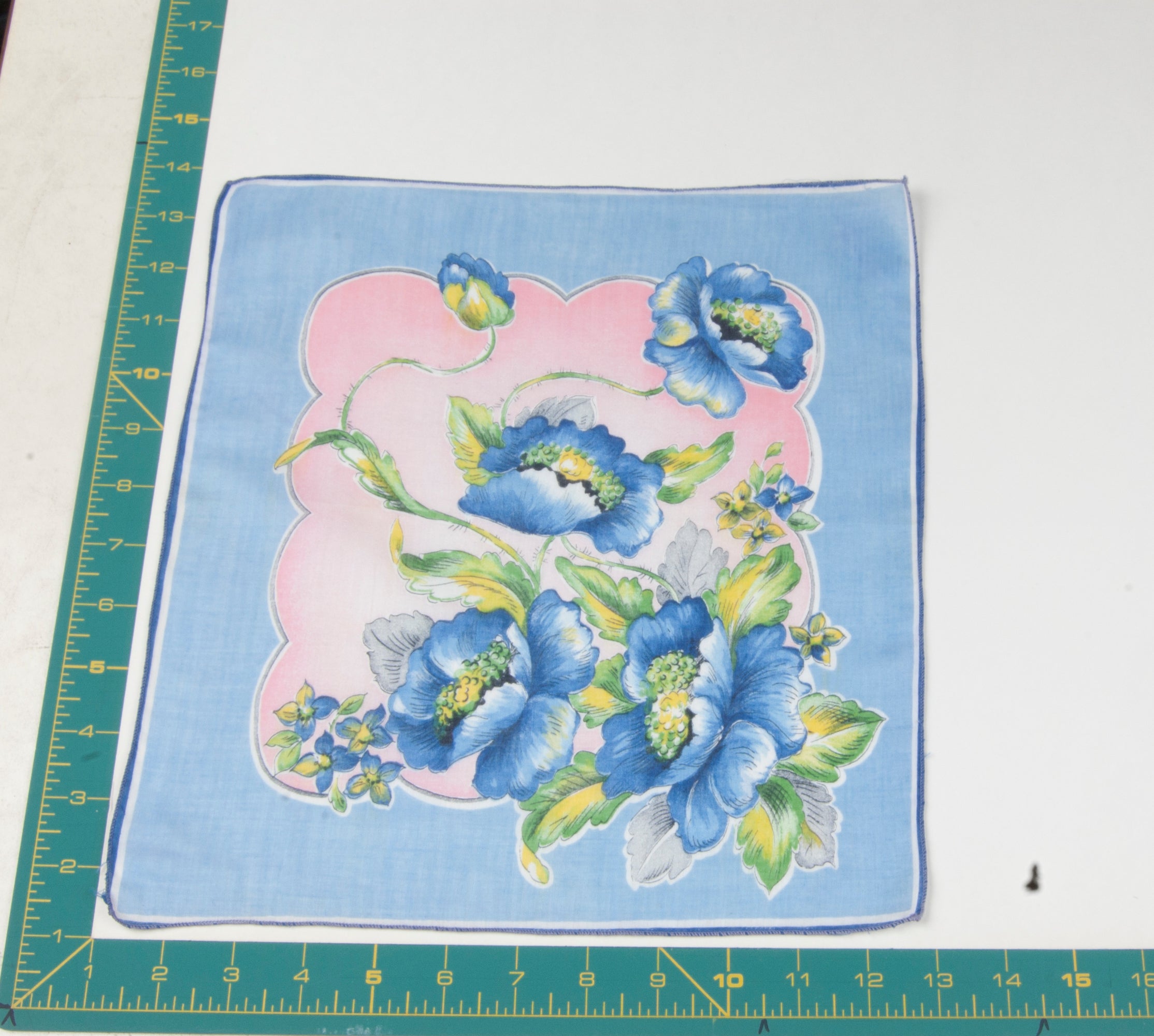 Floral vintage handkerchief - h0582