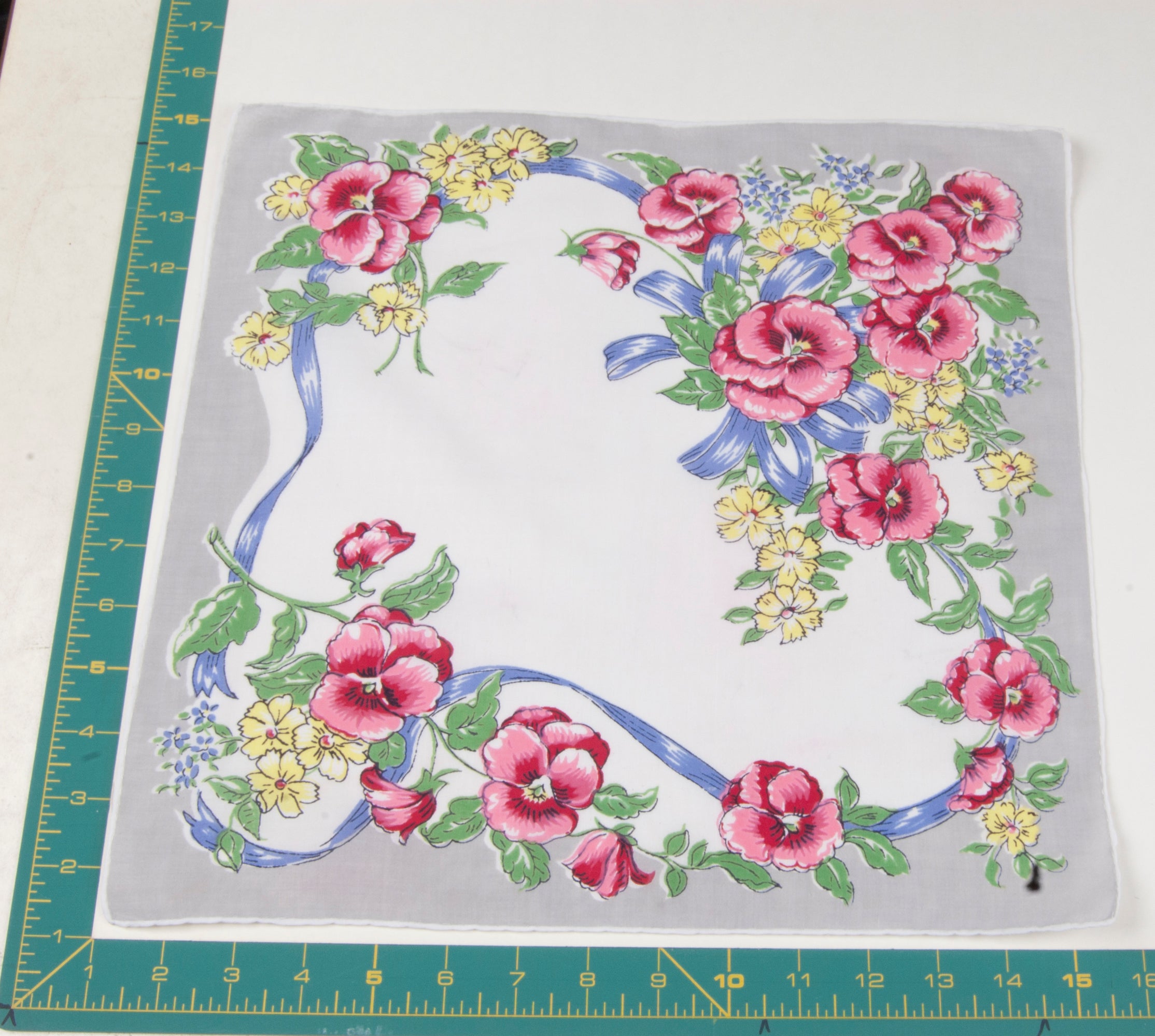Floral vintage handkerchief - h0586