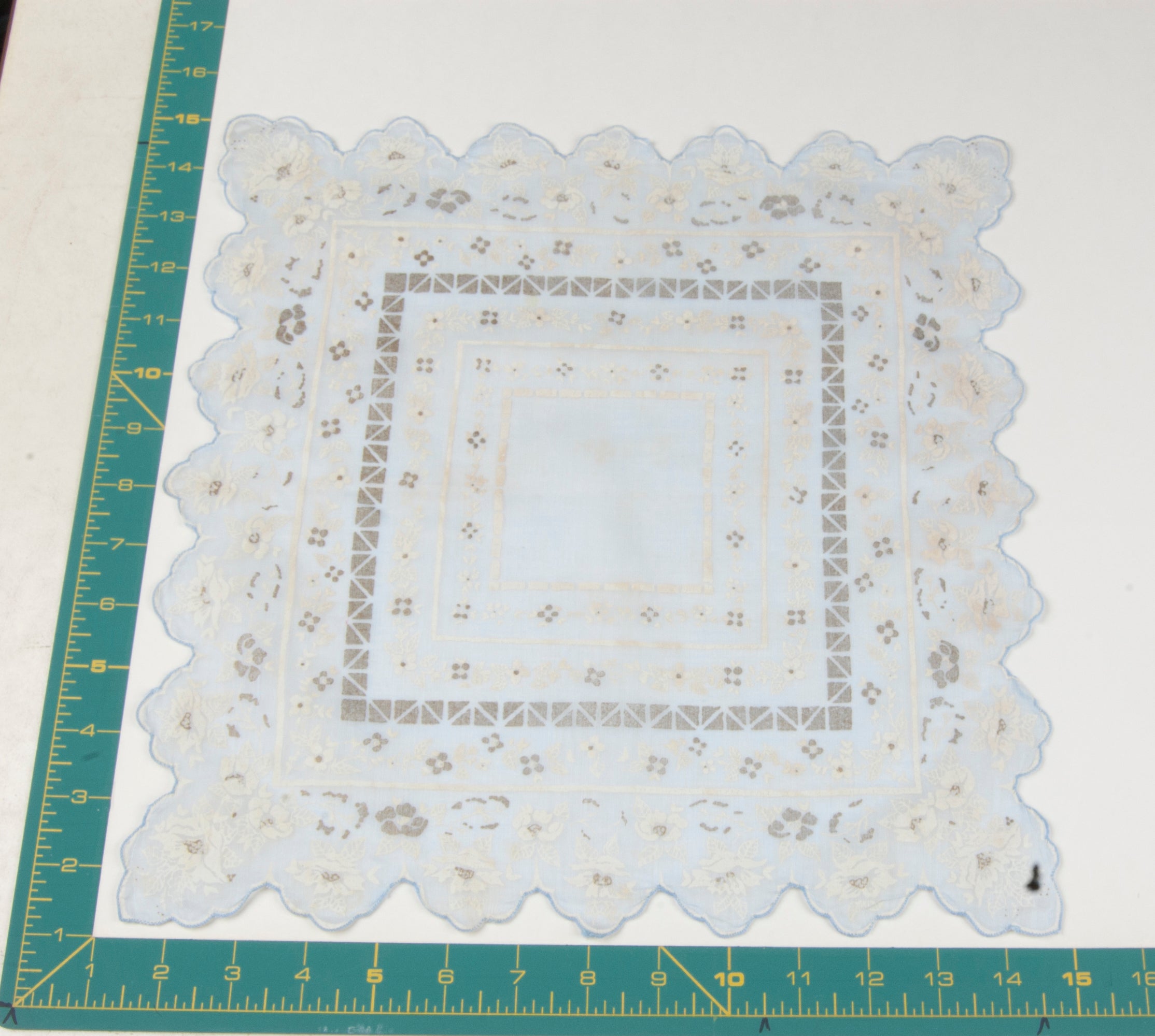 Floral vintage handkerchief - h0601