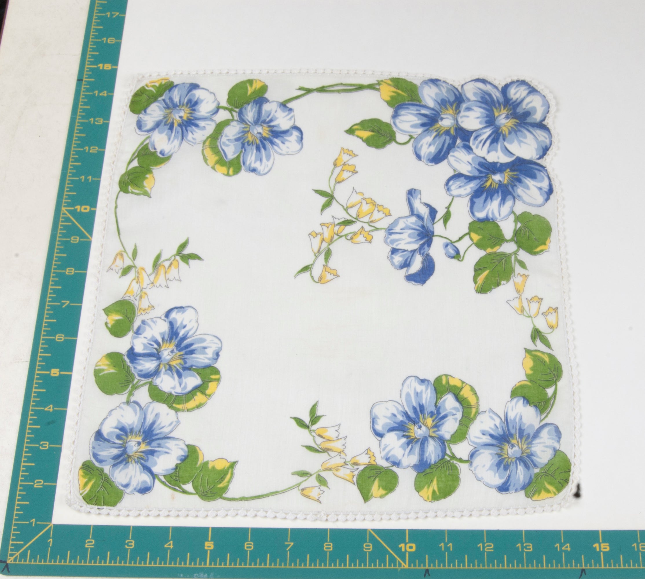 Floral vintage handkerchief - h0609