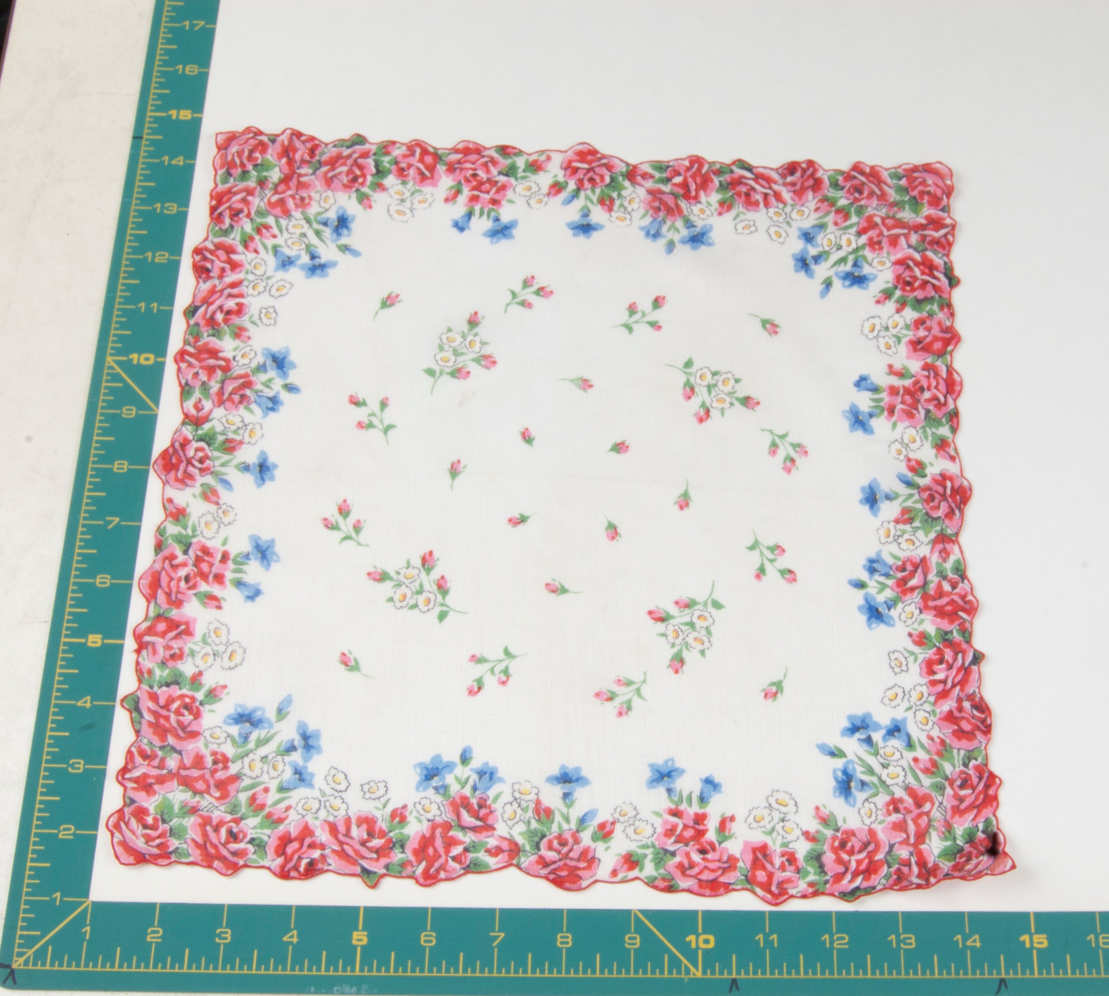 Floral vintage handkerchief - h0634