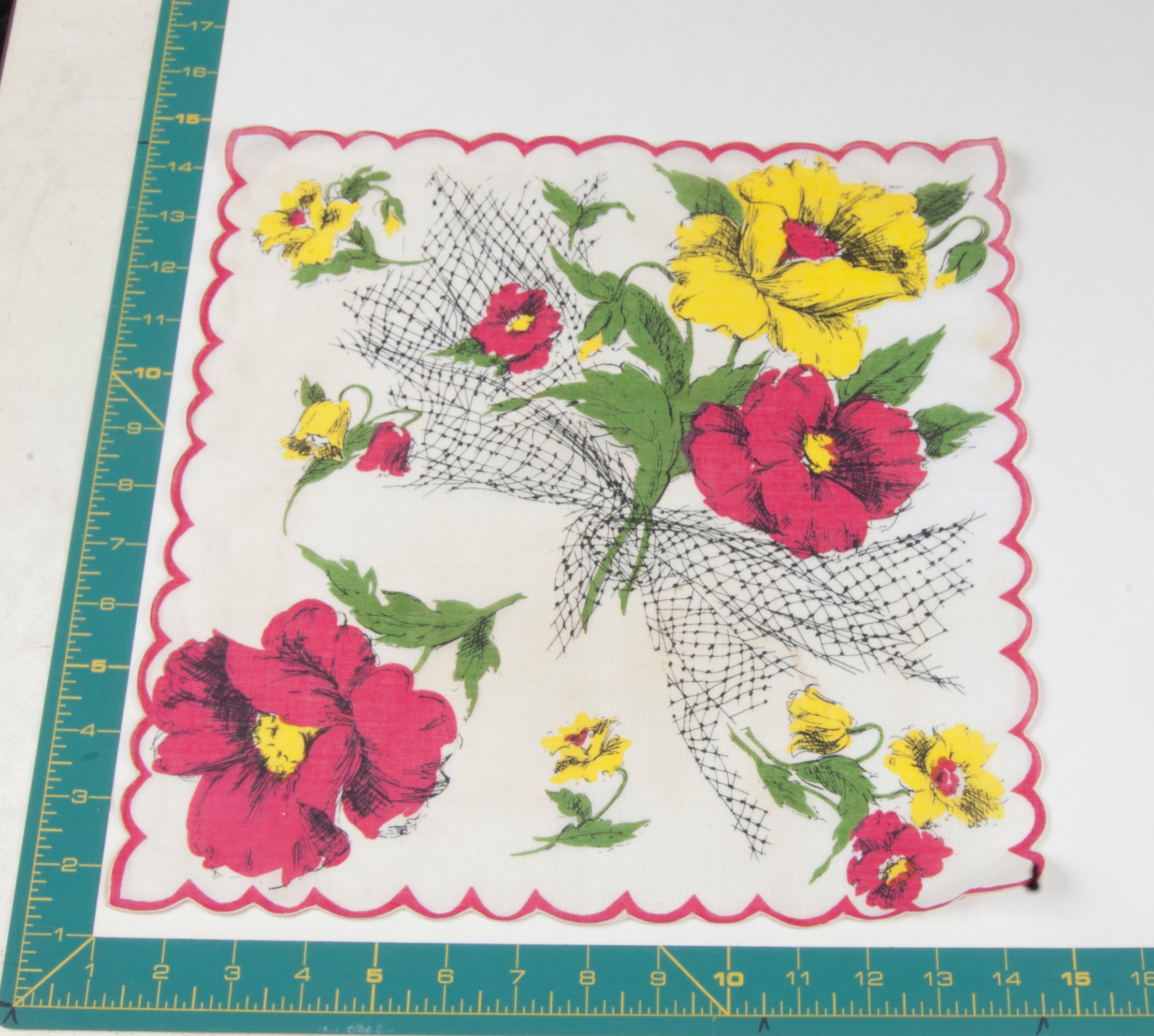 Floral vintage handkerchief - h0635
