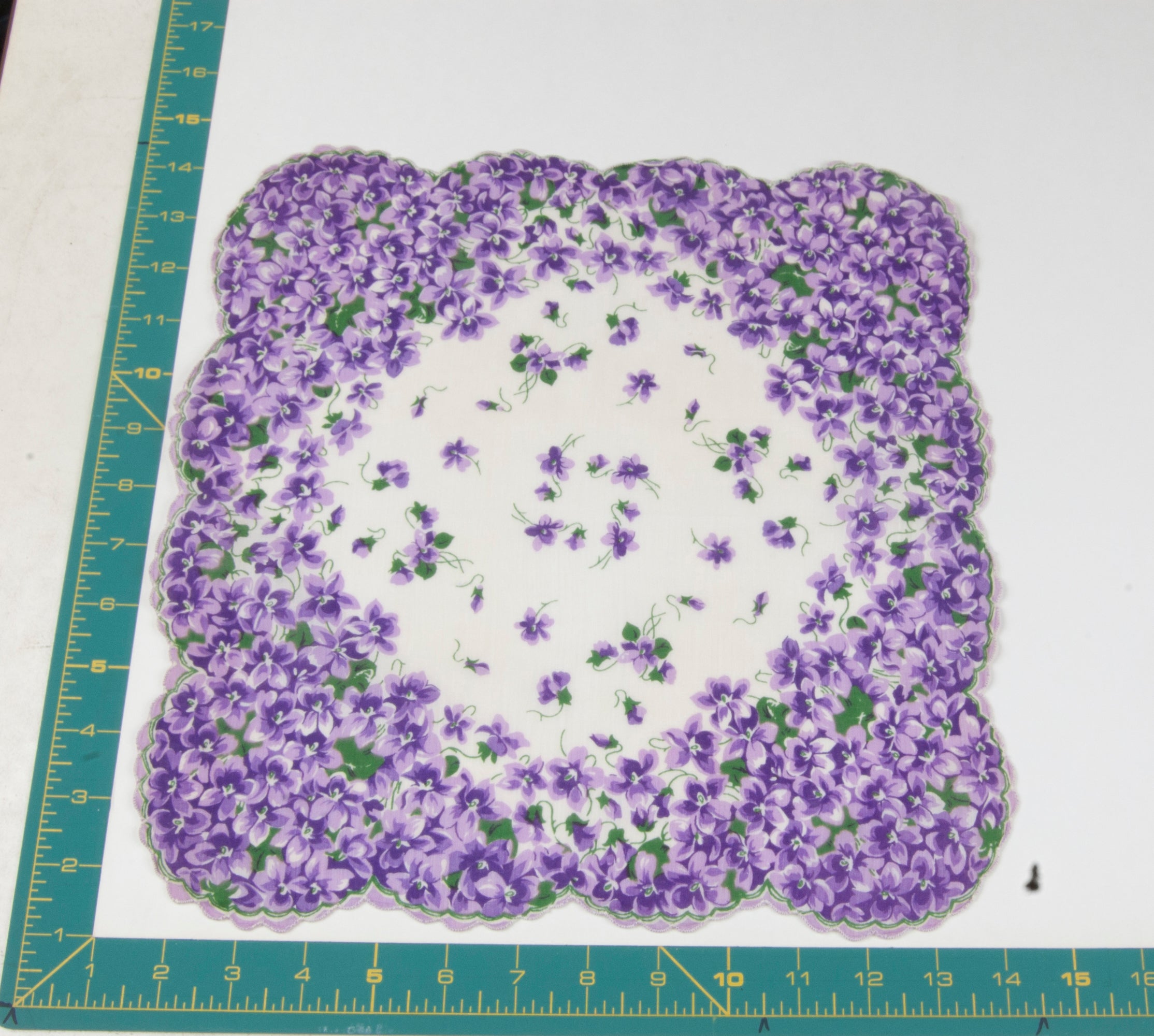 Floral vintage handkerchief - h0636