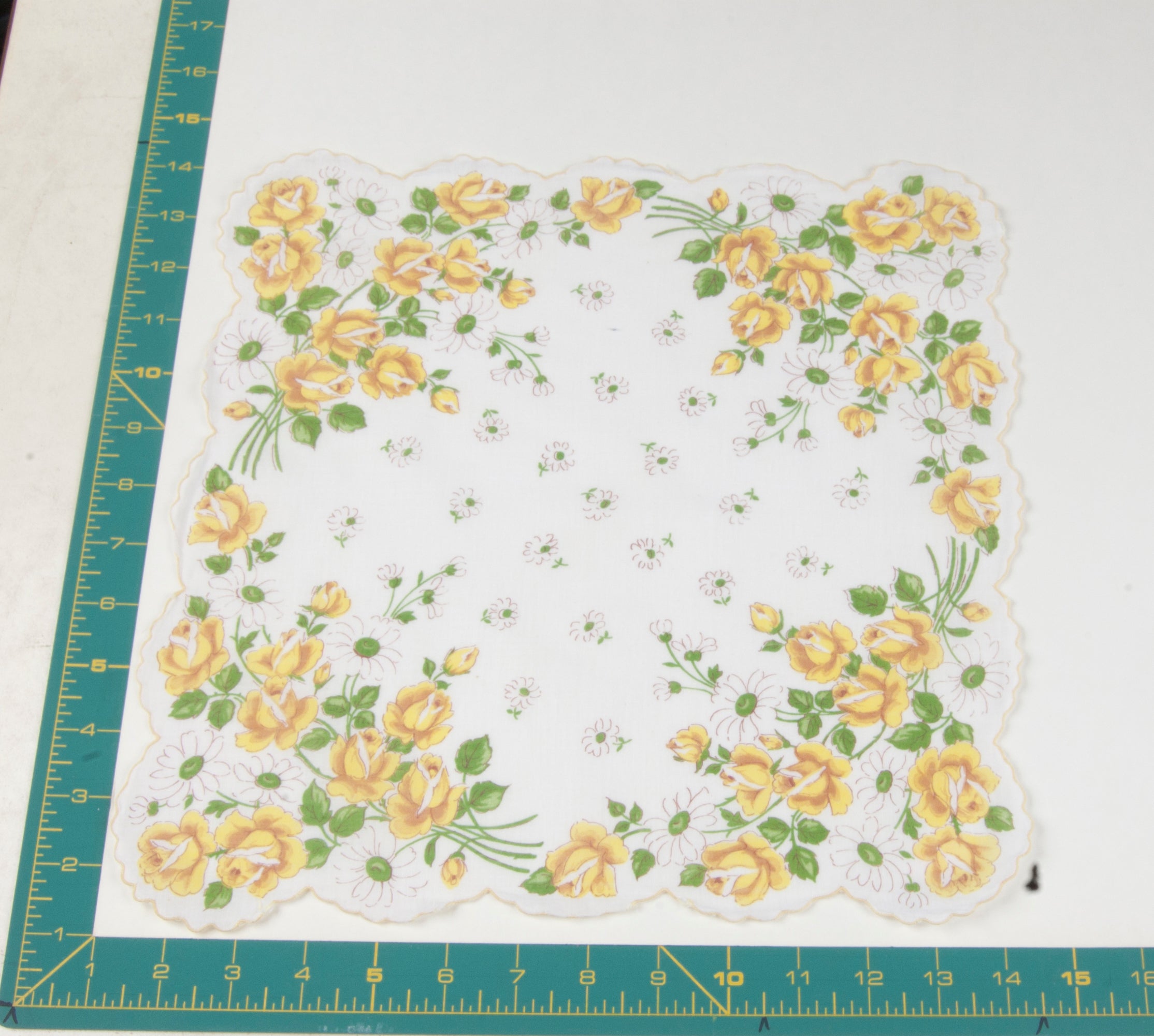 Floral vintage handkerchief - h0639