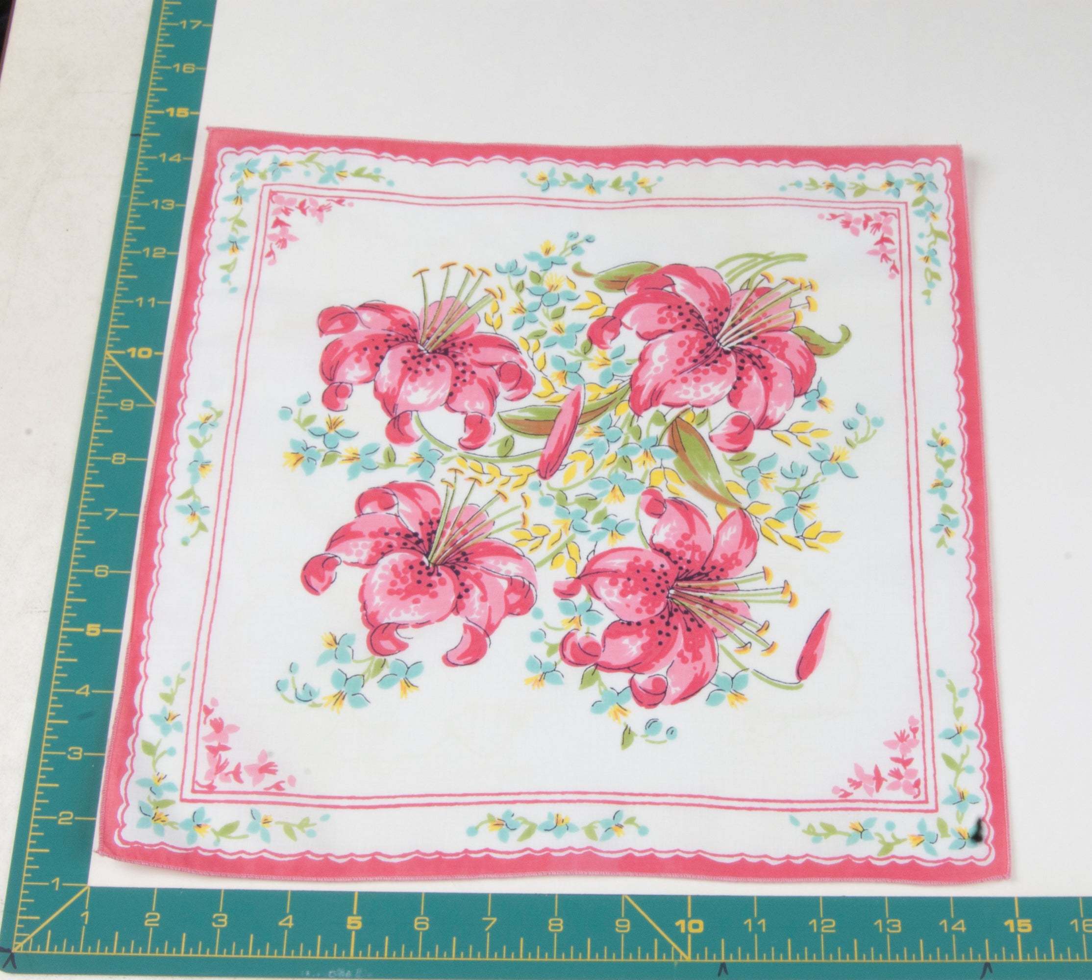 Floral vintage handkerchief - h0646