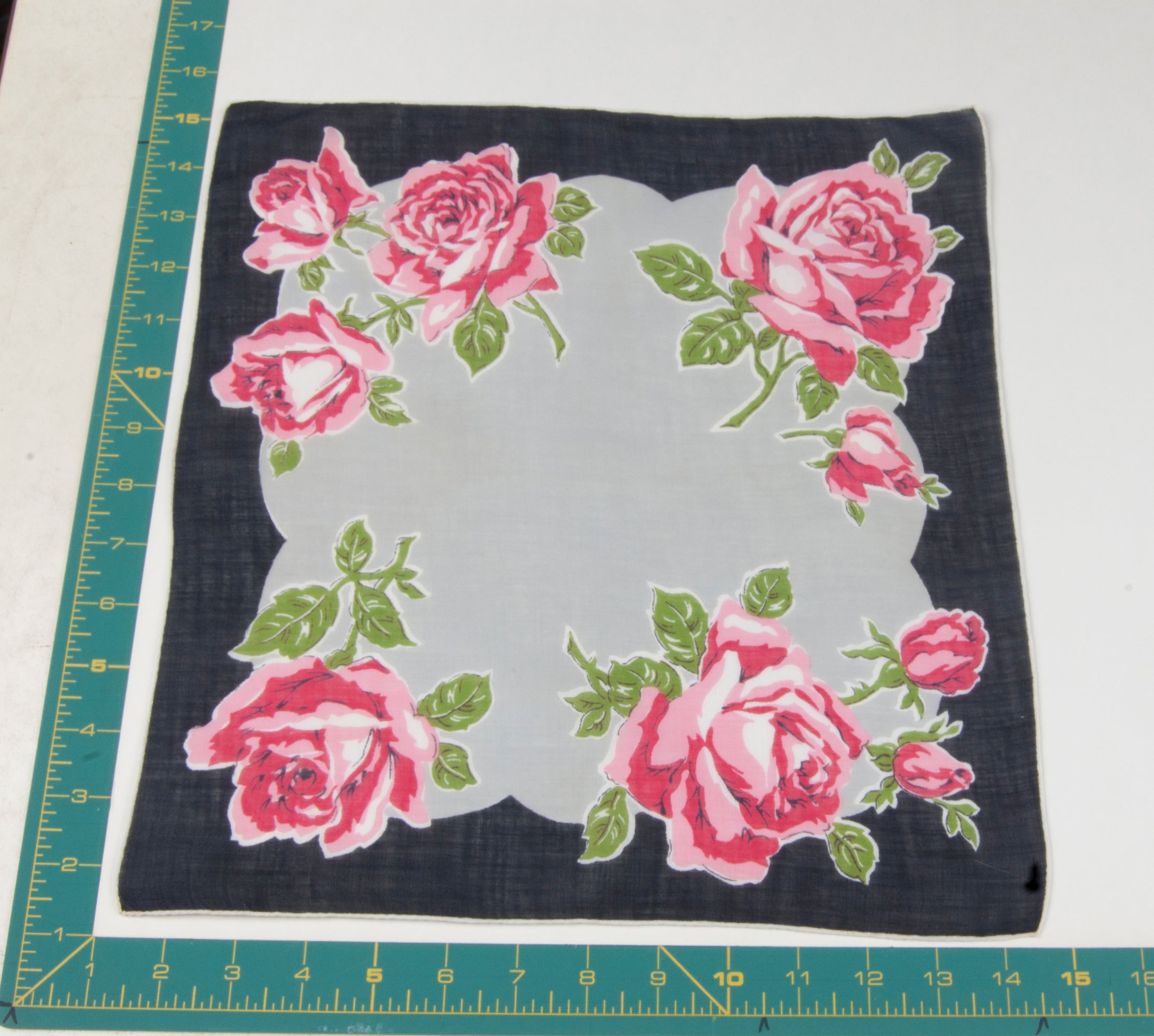 Floral vintage handkerchief - h0647