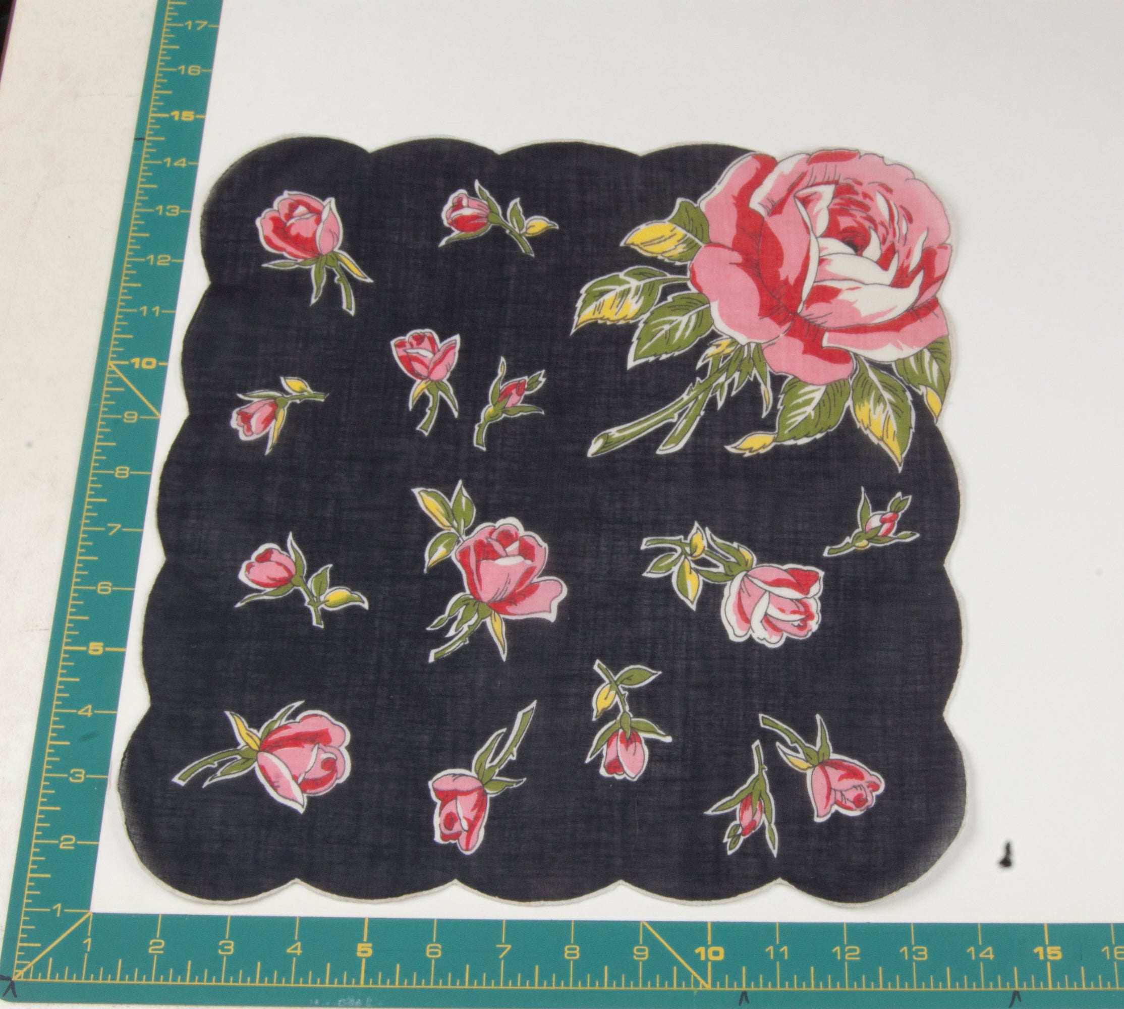 Floral vintage handkerchief - h0648