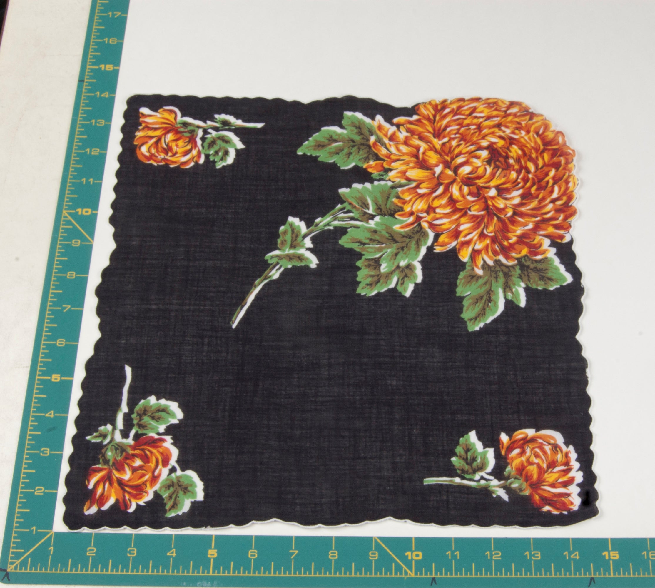 Floral vintage handkerchief - h0649