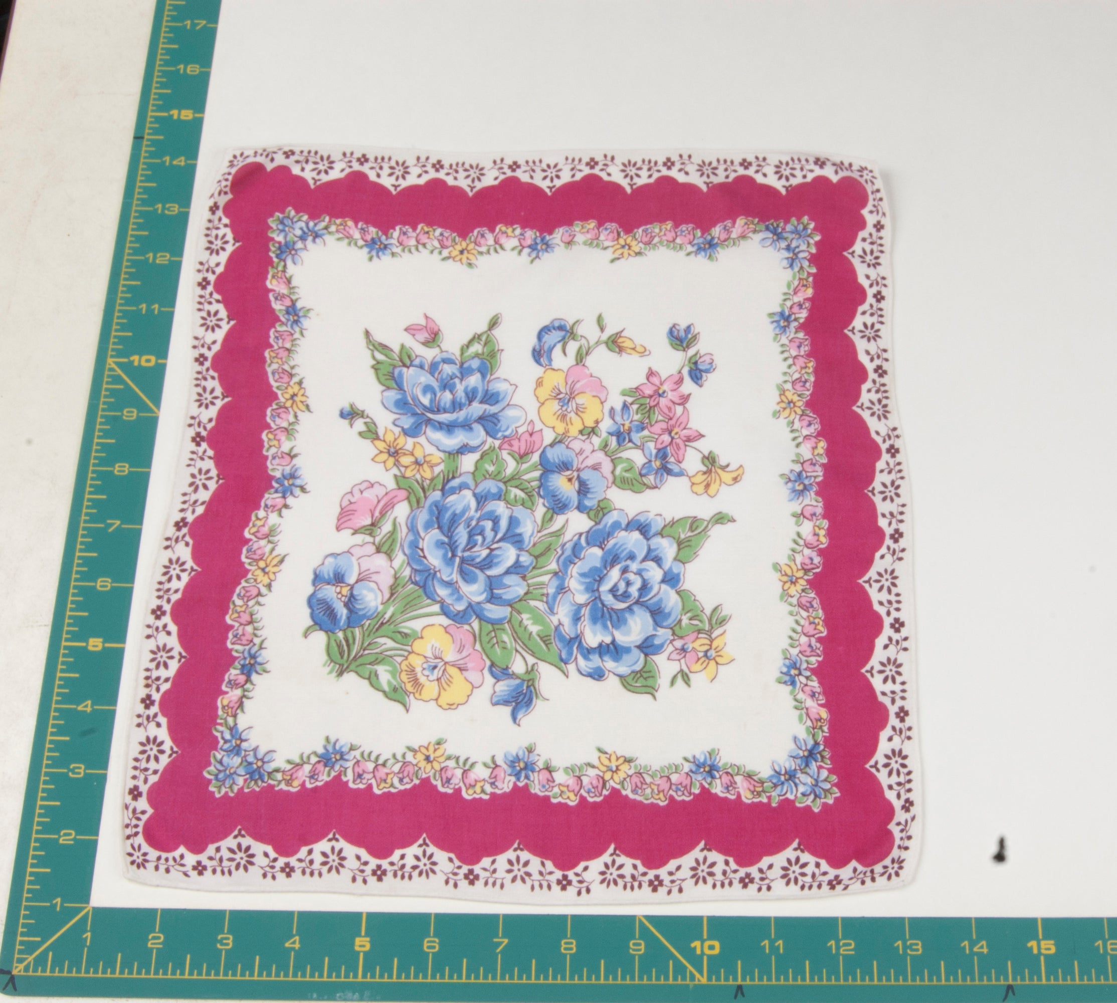 Floral vintage handkerchief - h0651