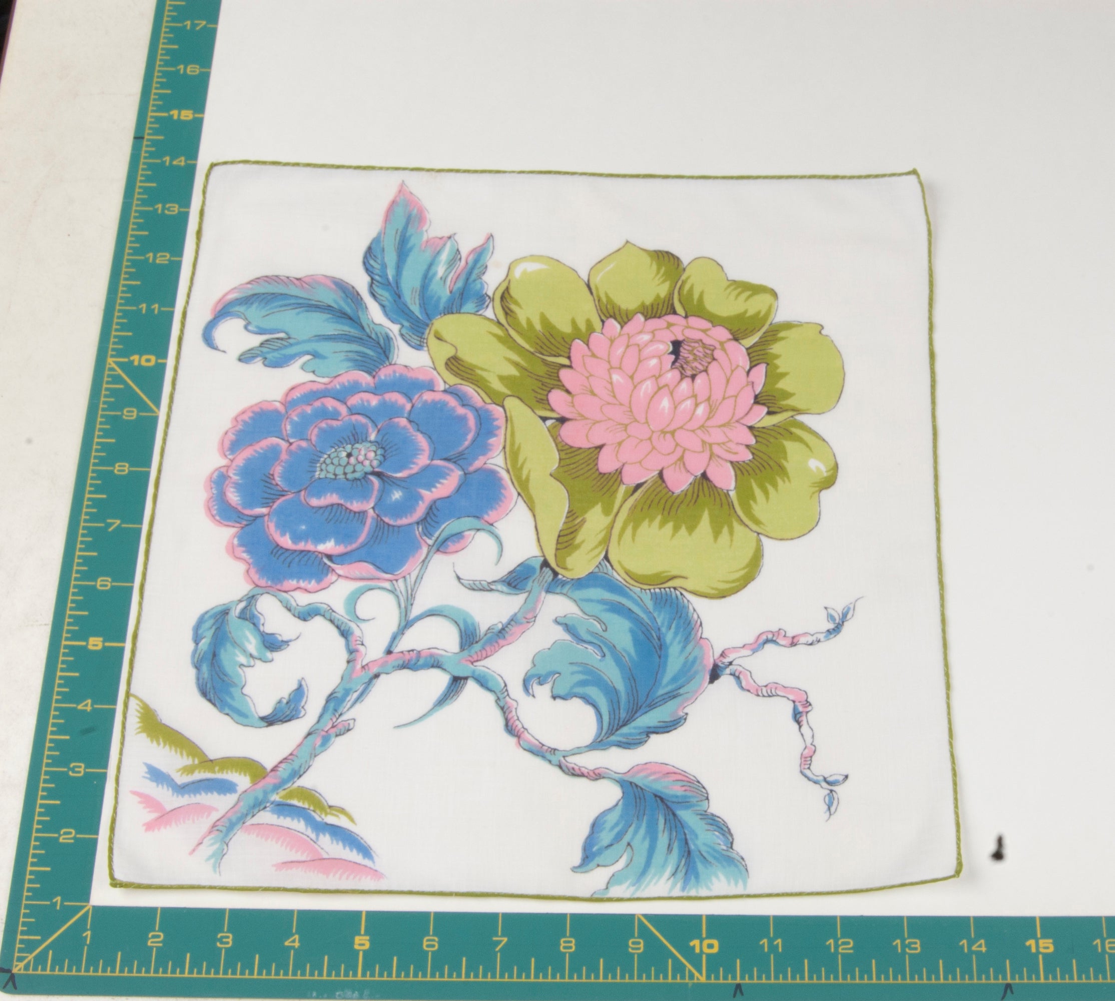 Floral vintage handkerchief - h0652