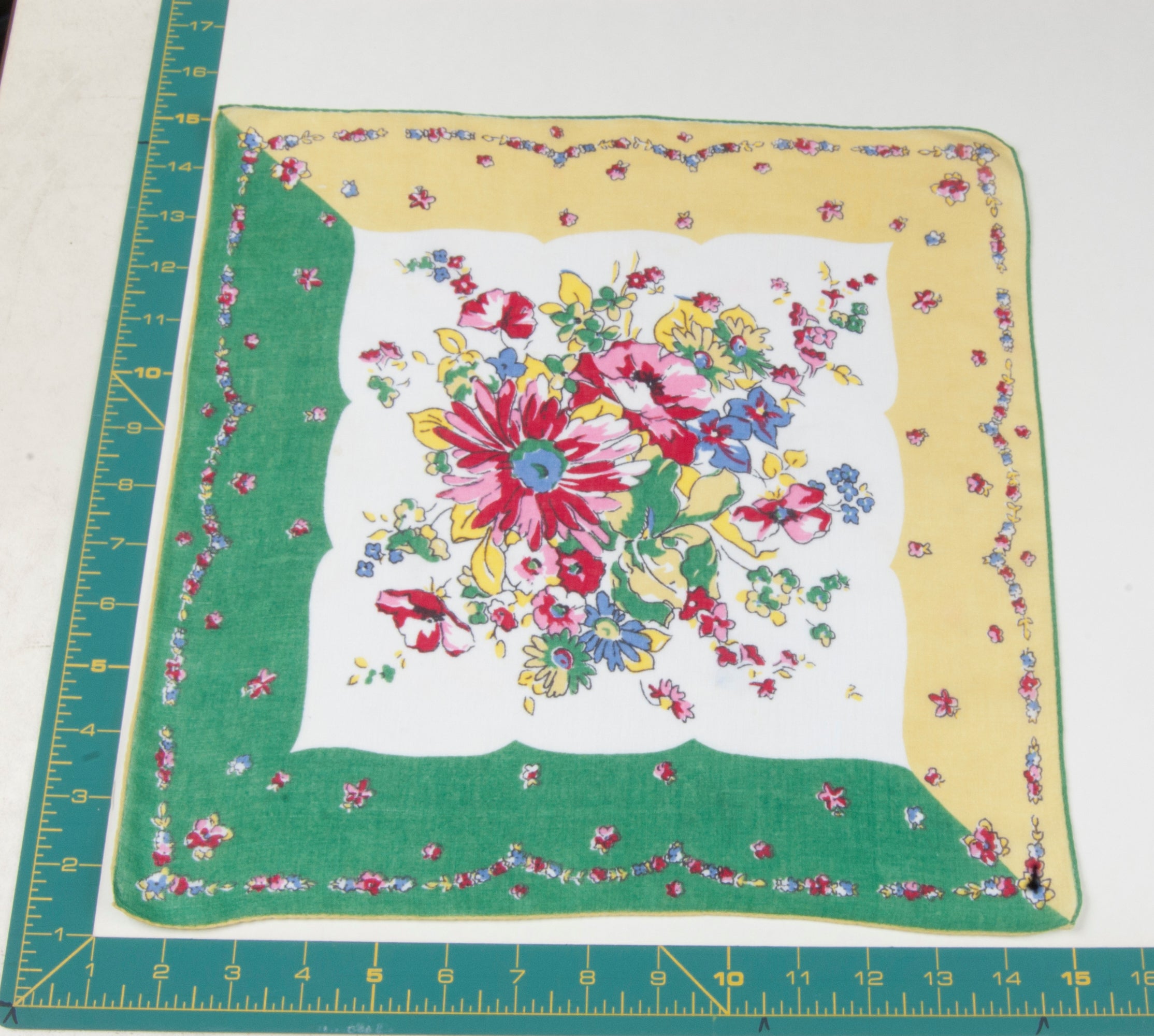 Floral vintage handkerchief - h0664