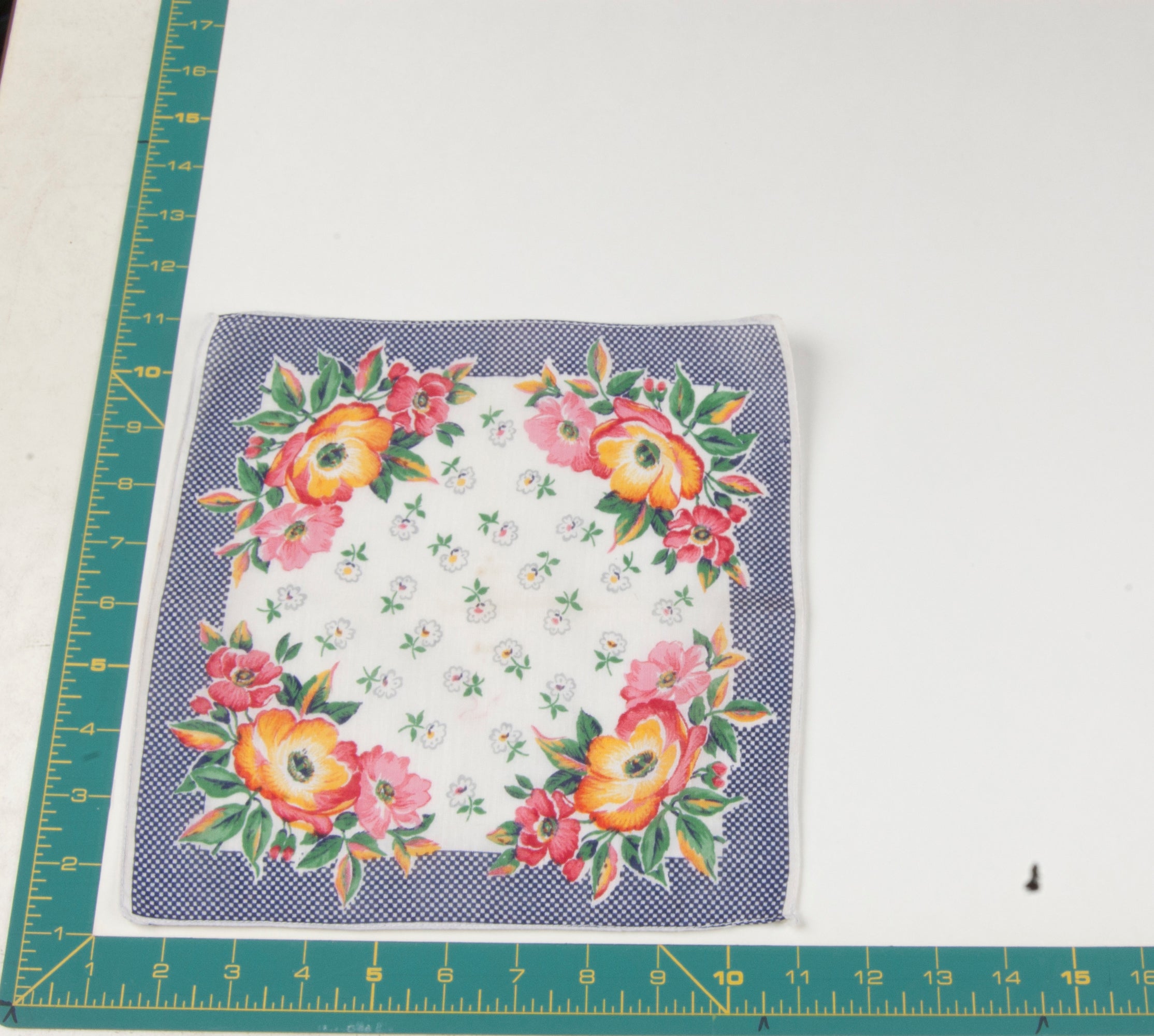 Floral vintage handkerchief - h0671