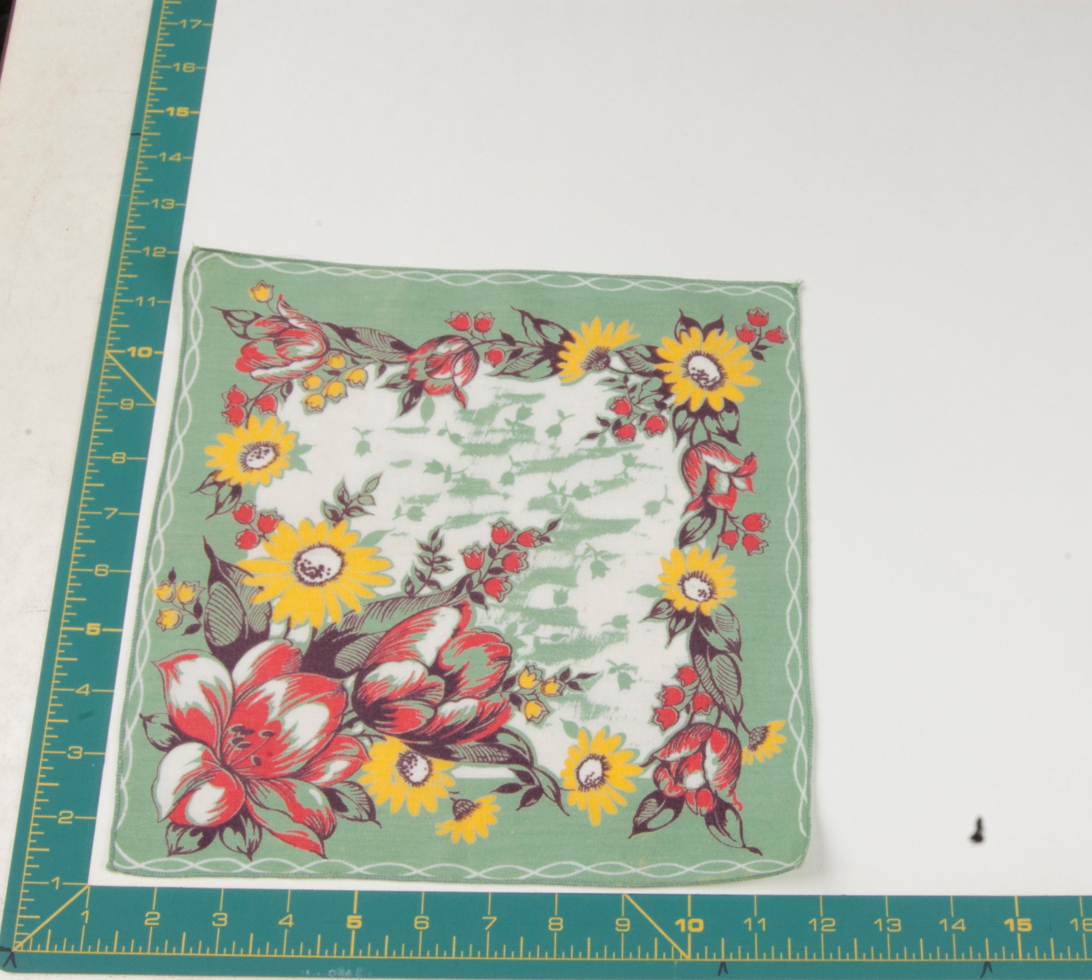 Floral vintage handkerchief - h0673