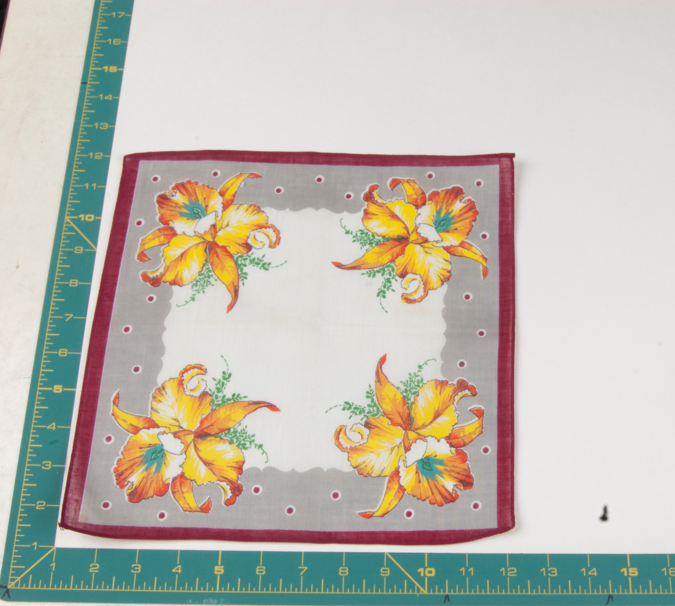 Floral vintage handkerchief - h0678