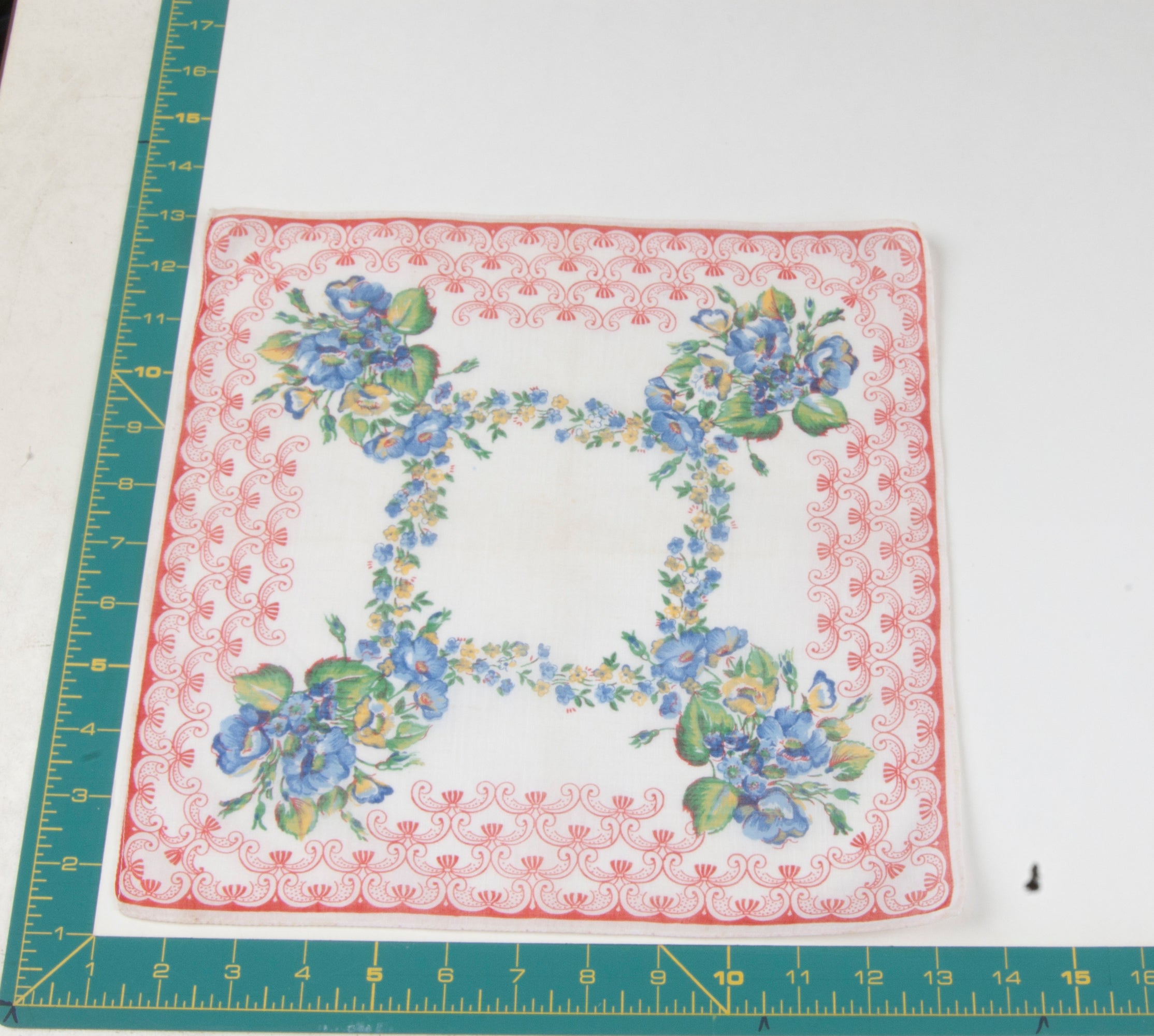Floral vintage handkerchief - h0682