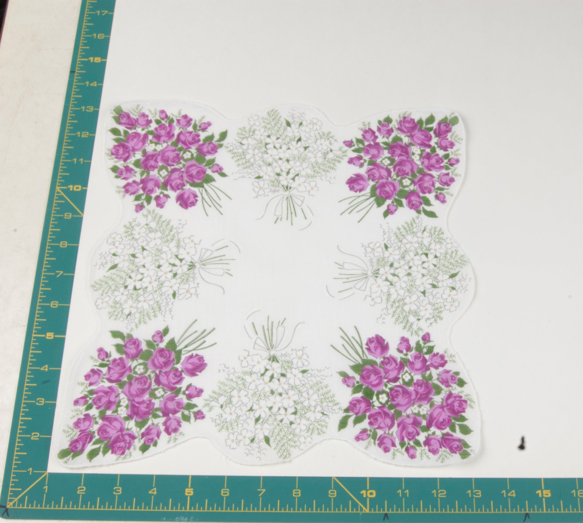 Floral vintage handkerchief - h0686