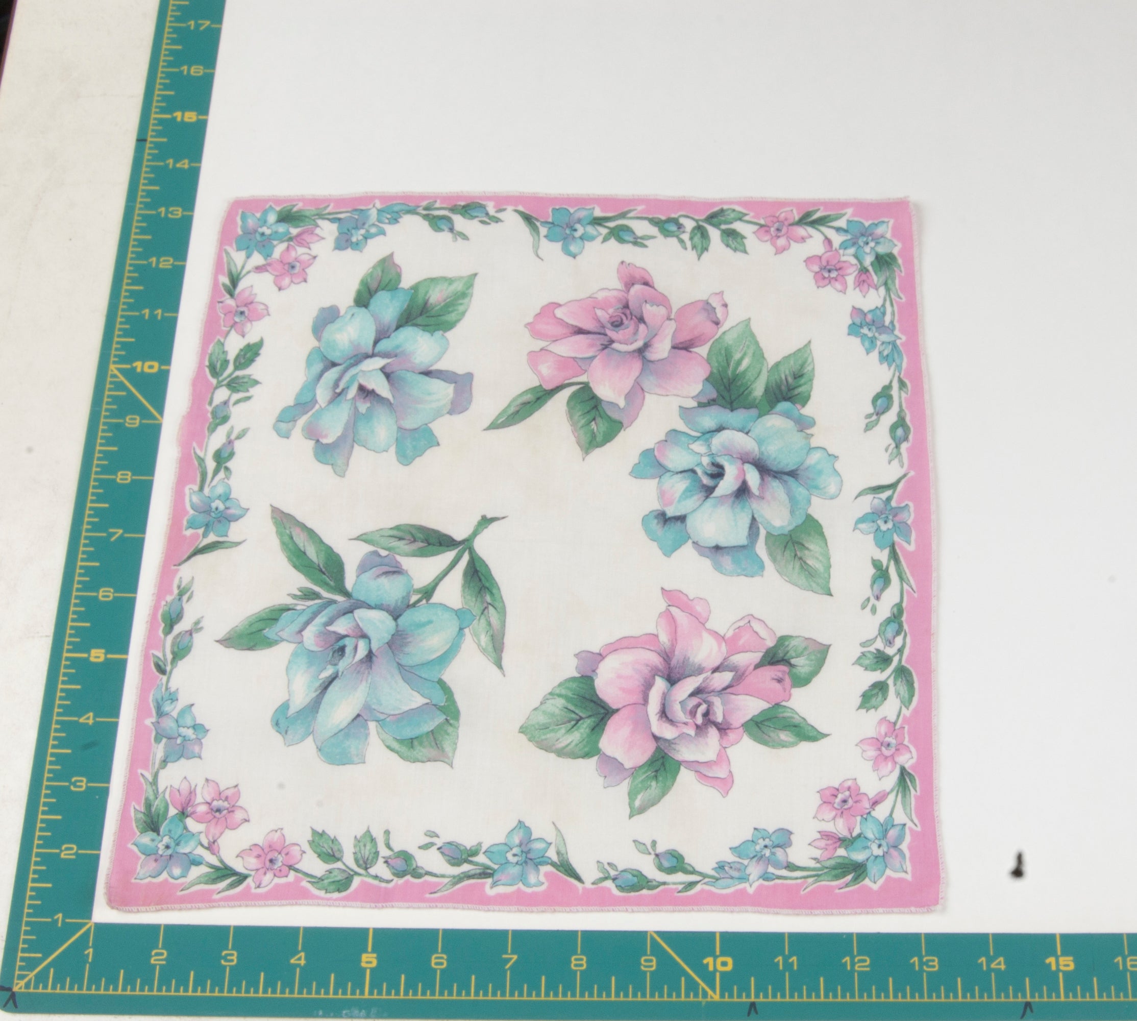 Floral vintage handkerchief - h0688