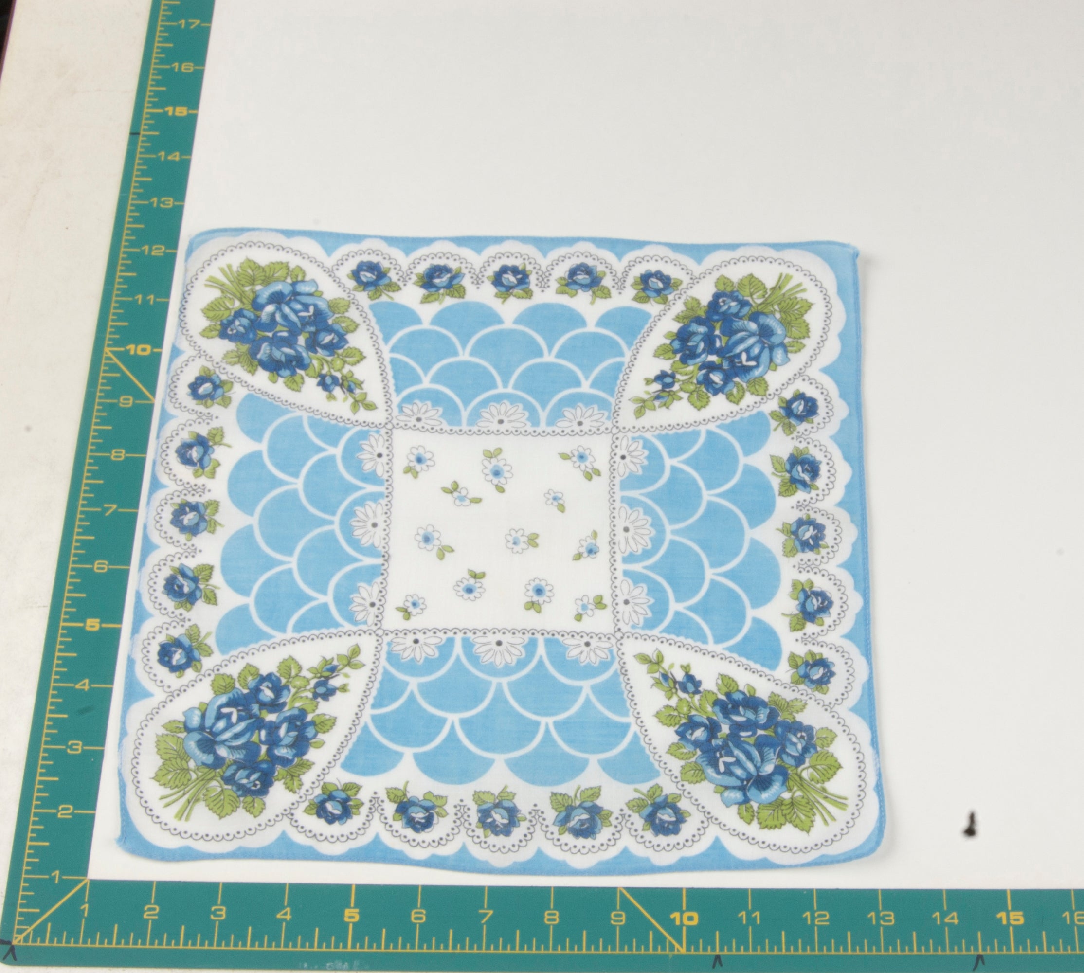 Floral vintage handkerchief - h0689