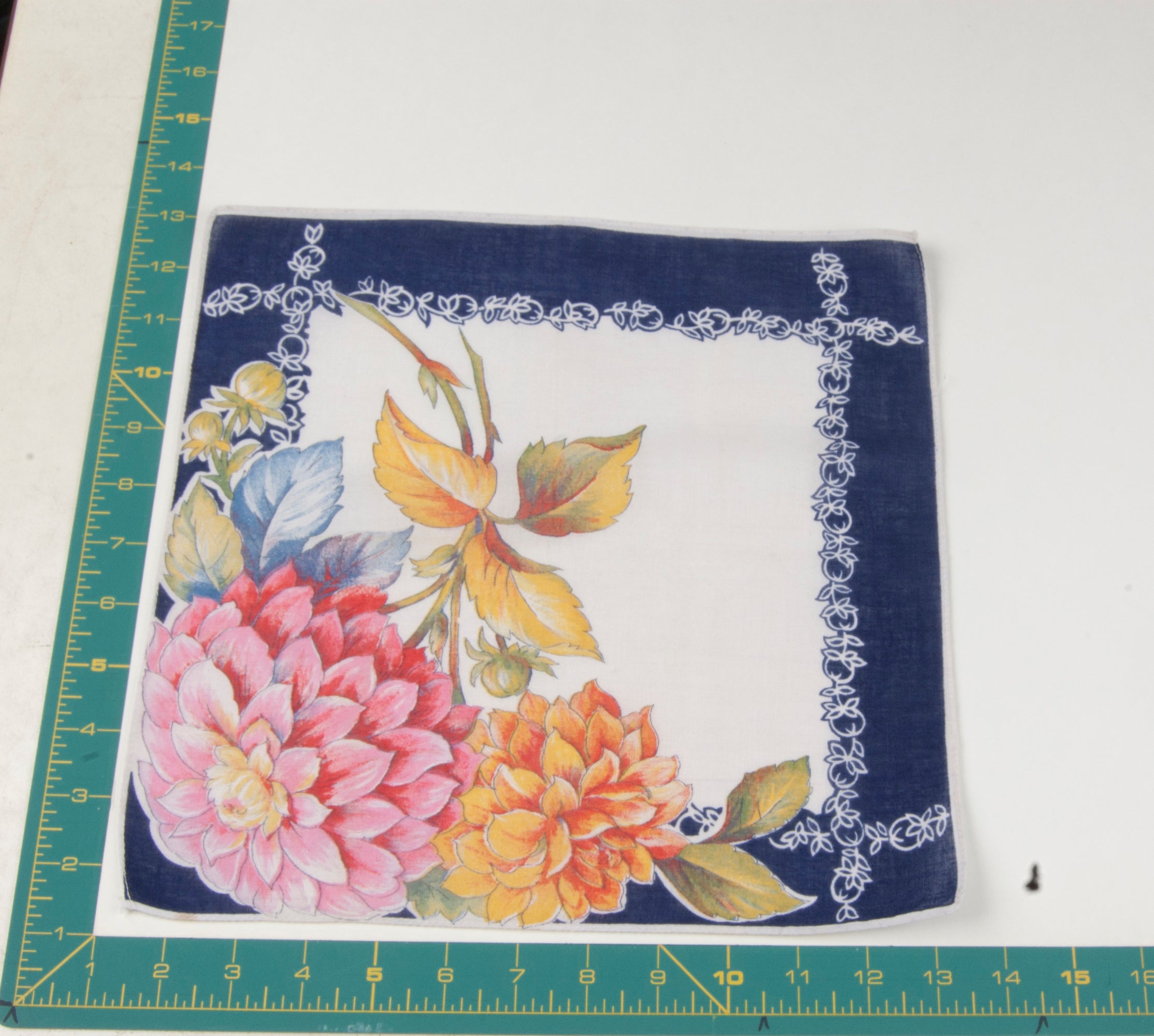 Floral vintage handkerchief - h0696