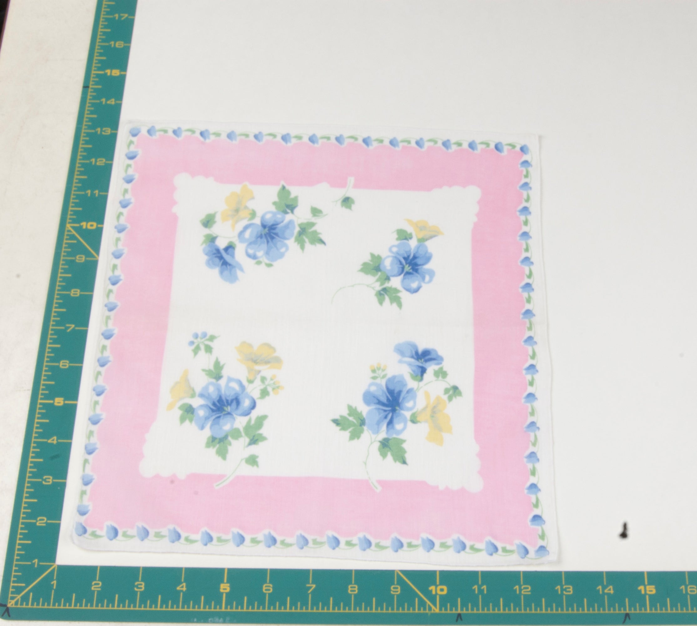 Floral vintage handkerchief - h0717