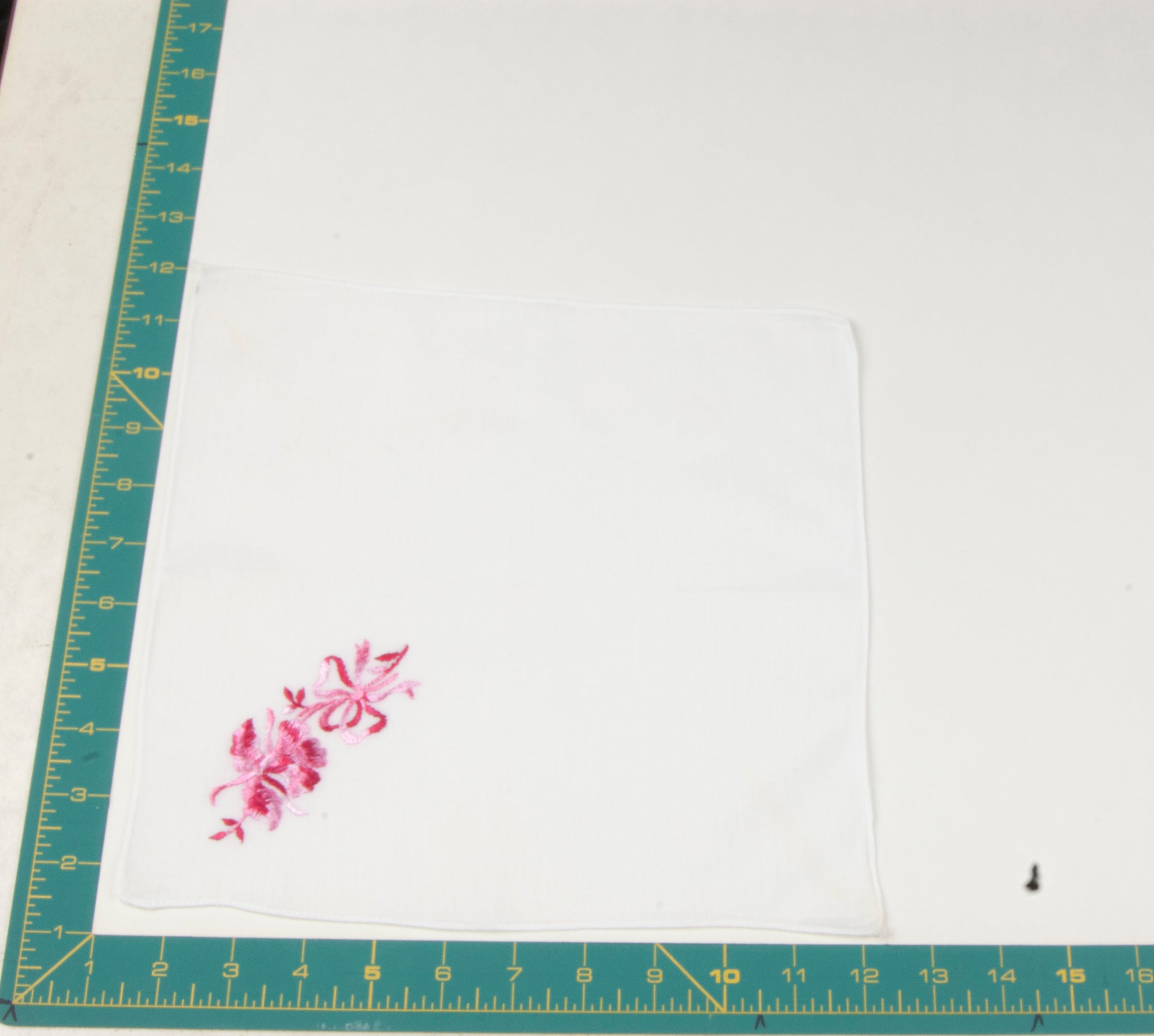 Floral vintage handkerchief - h0719