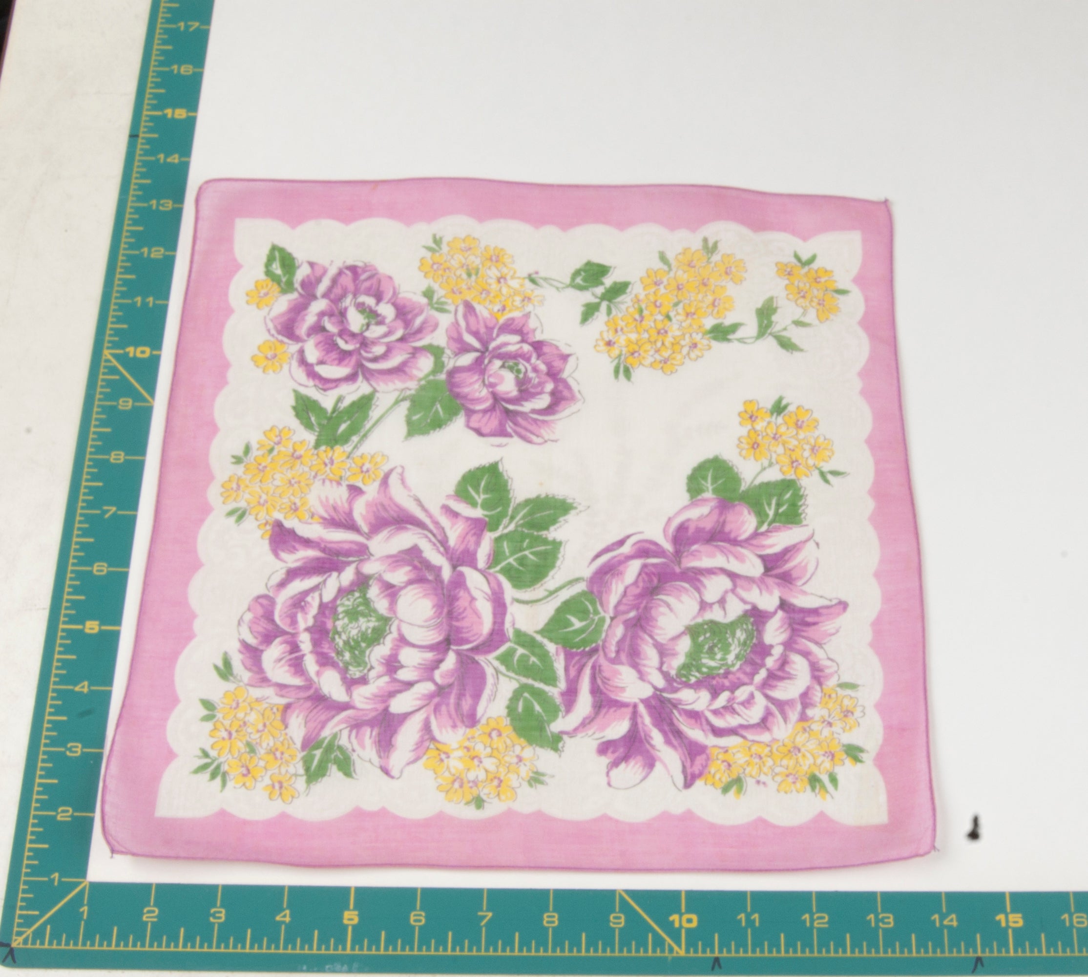 Floral vintage handkerchief - h0727