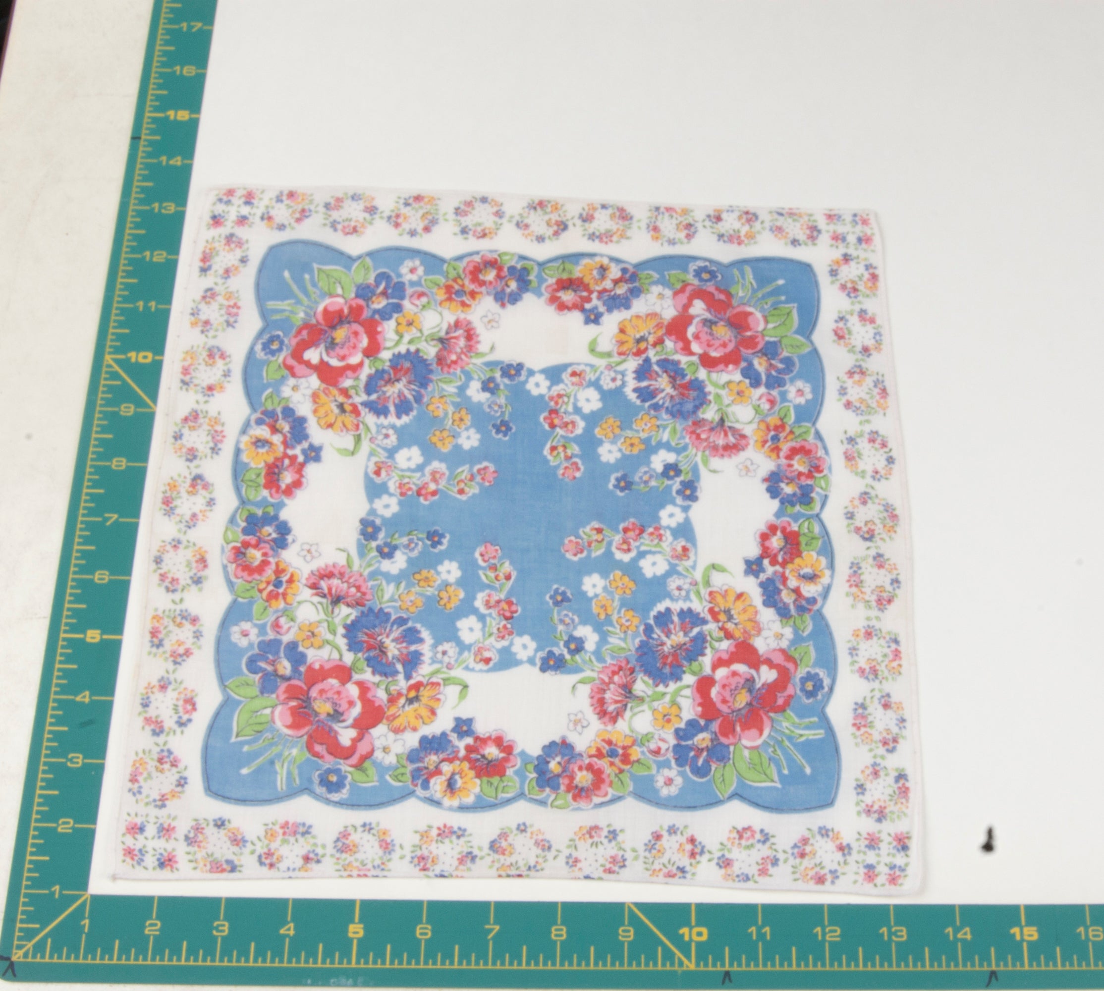 Floral vintage handkerchief - h0734