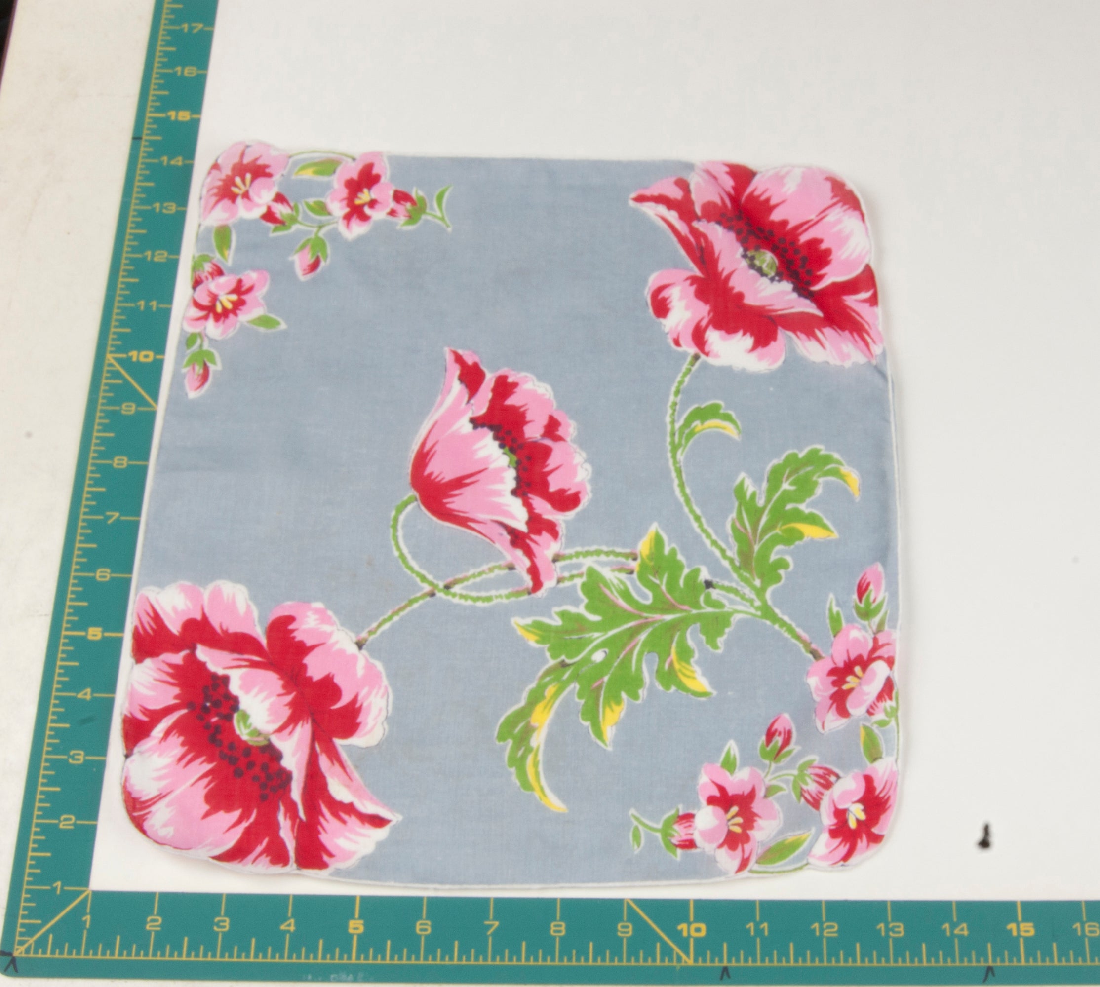 Floral vintage handkerchief - h0741