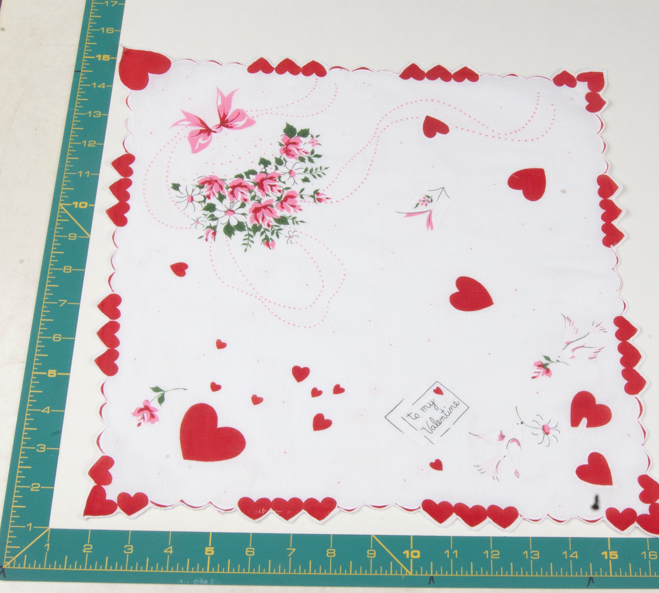 Heart/Valentines vintage handkerchief - h0003