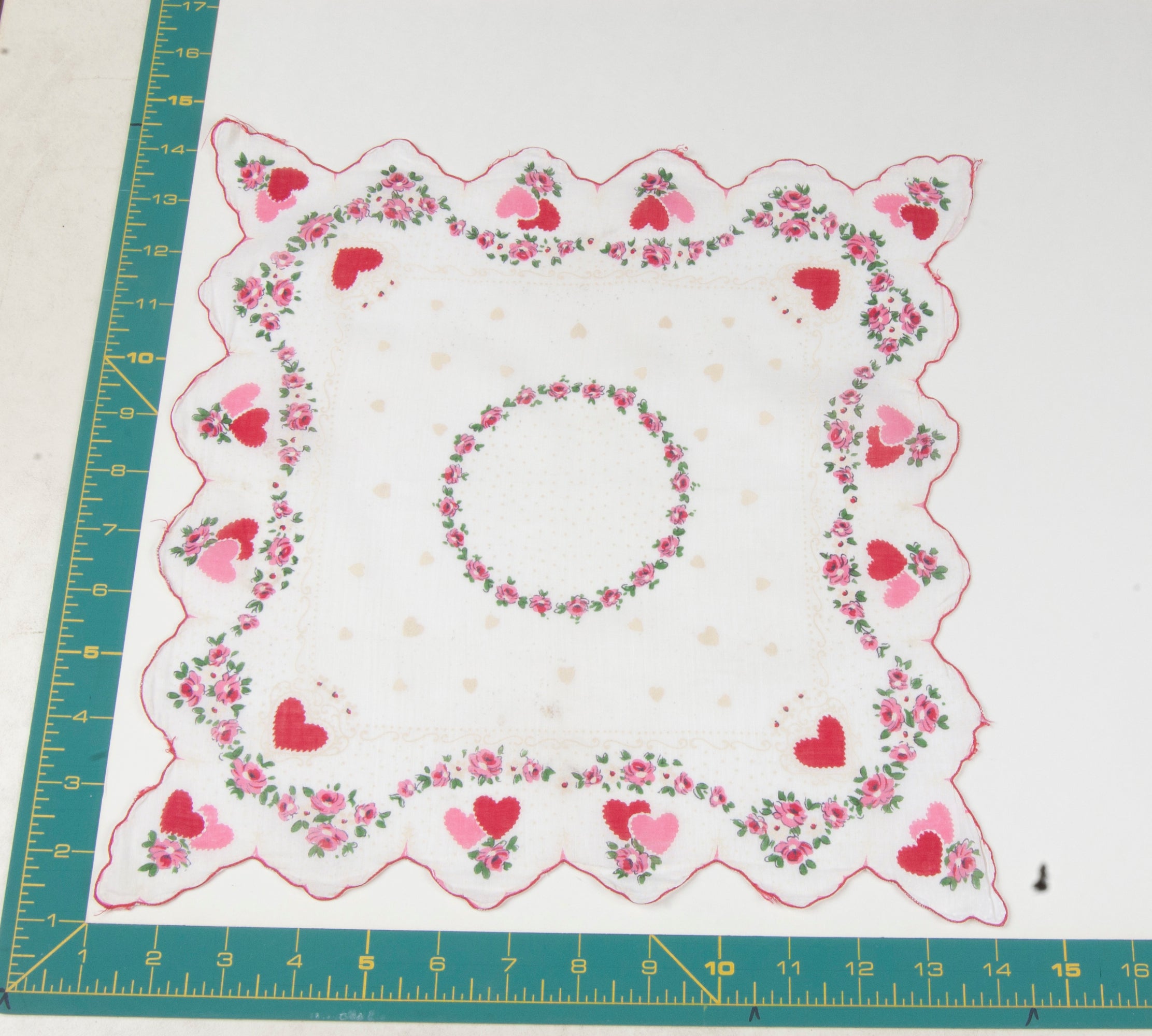 Heart/Valentines vintage handkerchief - h0007