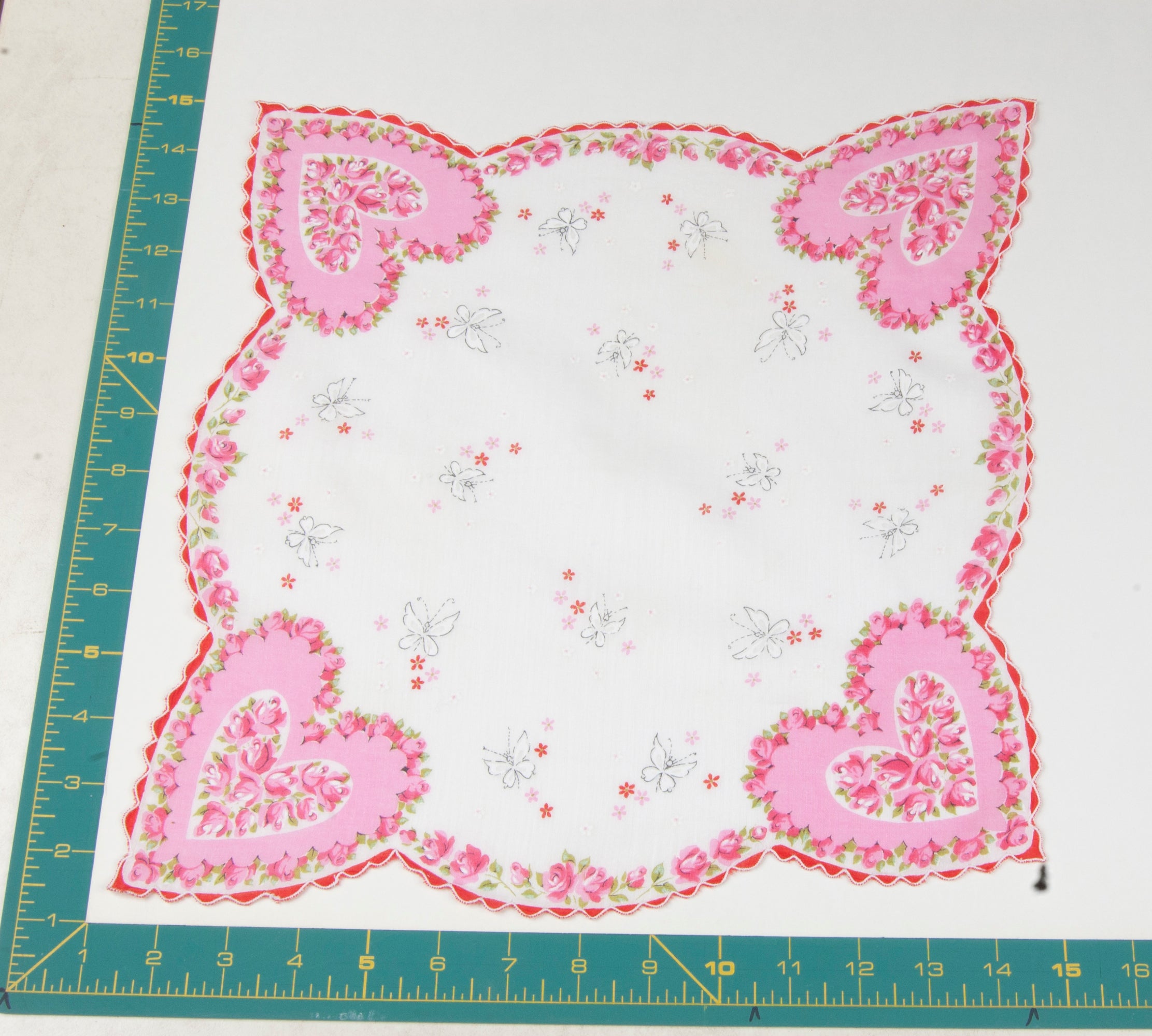 Heart/Valentines vintage handkerchief - h0011