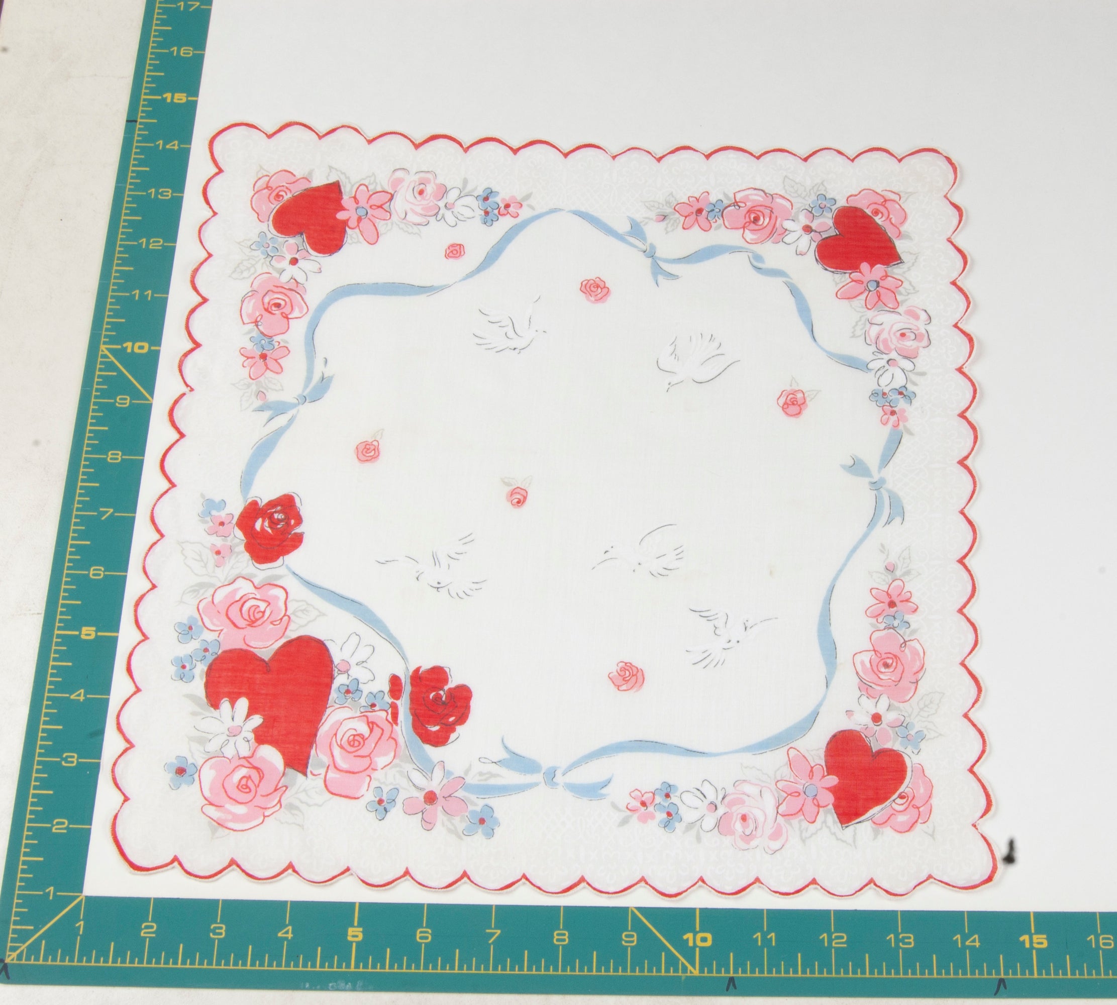 Heart/Valentines vintage handkerchief - h0016