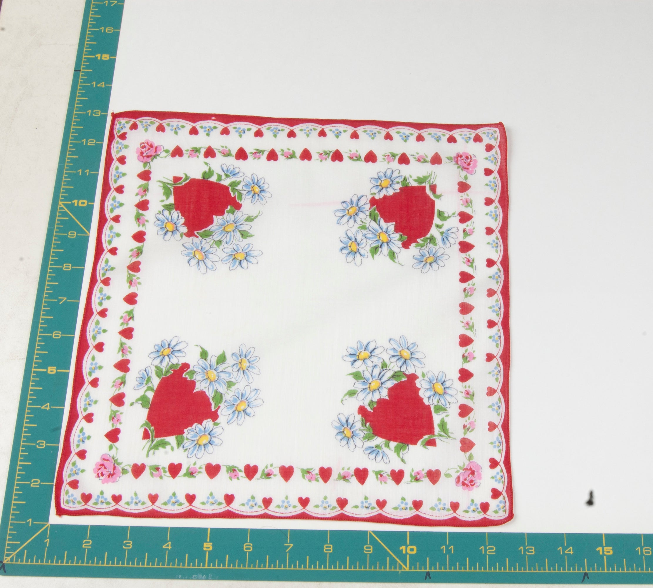 Heart/Valentines vintage handkerchief - h0030