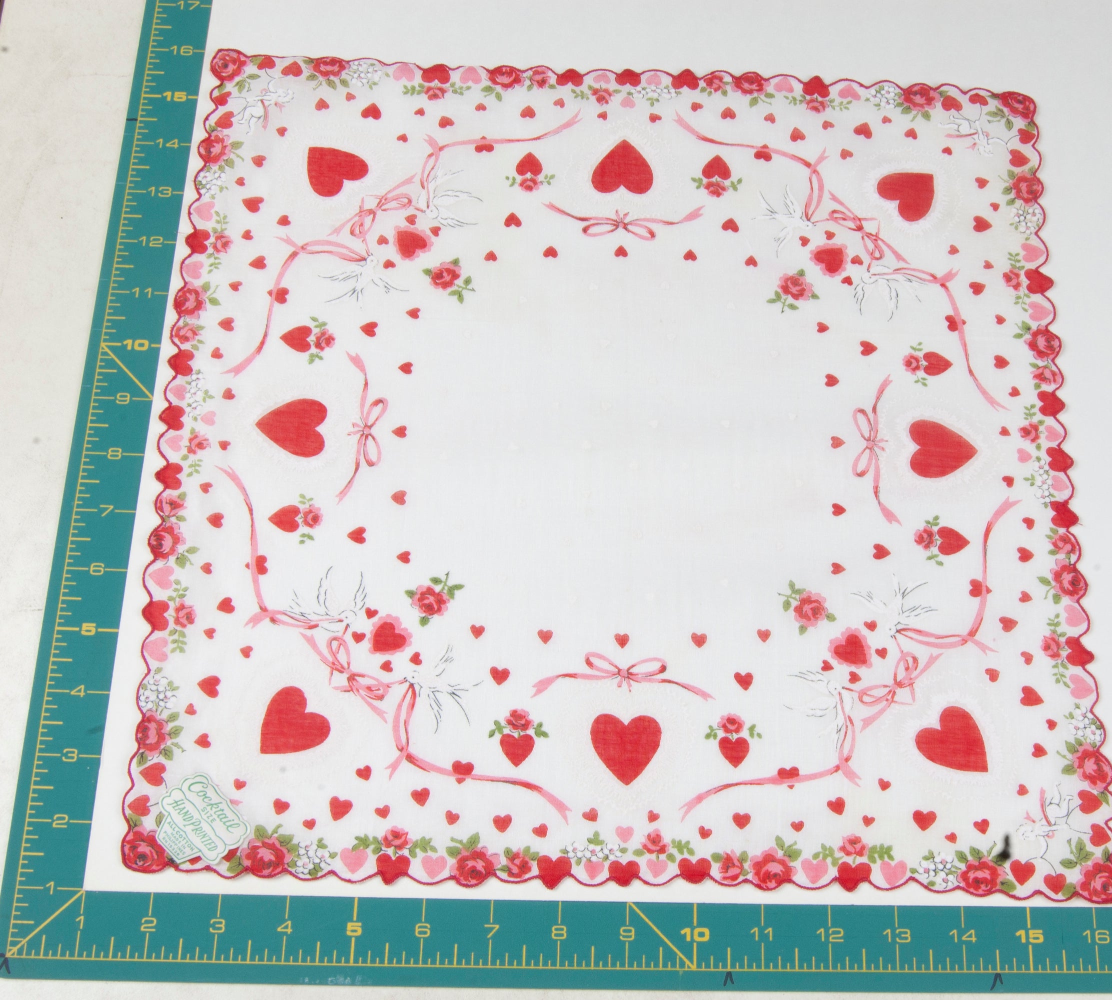 Heart/Valentines vintage handkerchief - h0036