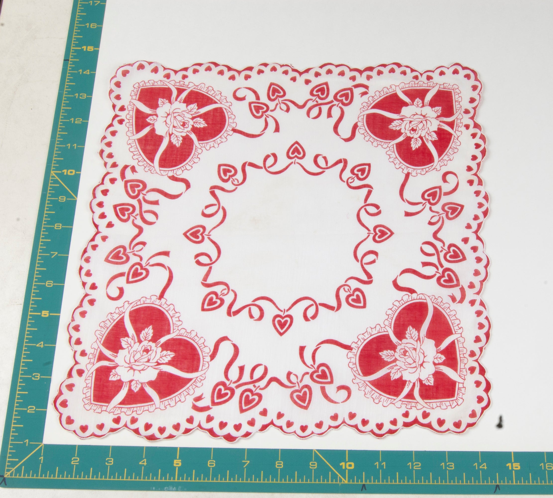 Heart/Valentines vintage handkerchief - h0048