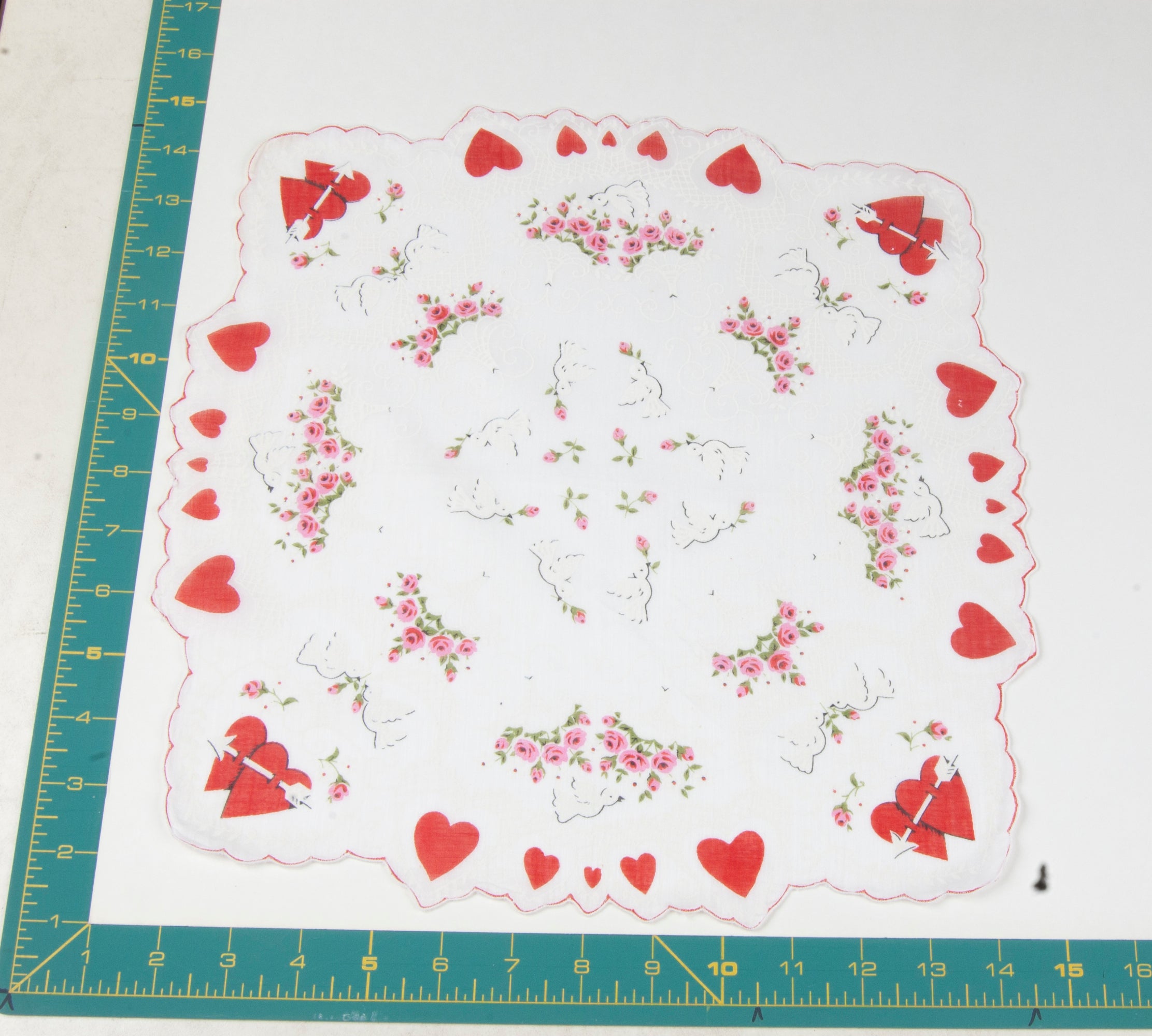 Heart/Valentines vintage handkerchief - h0053