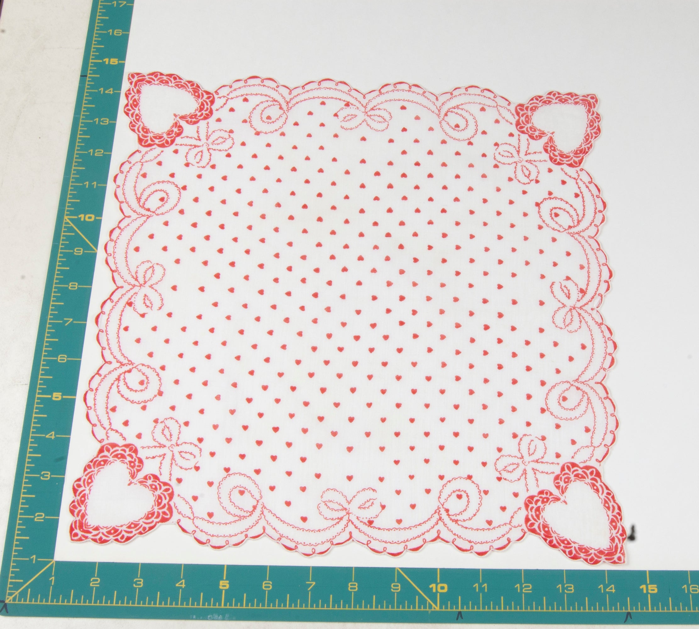 Heart/Valentines vintage handkerchief - h0054