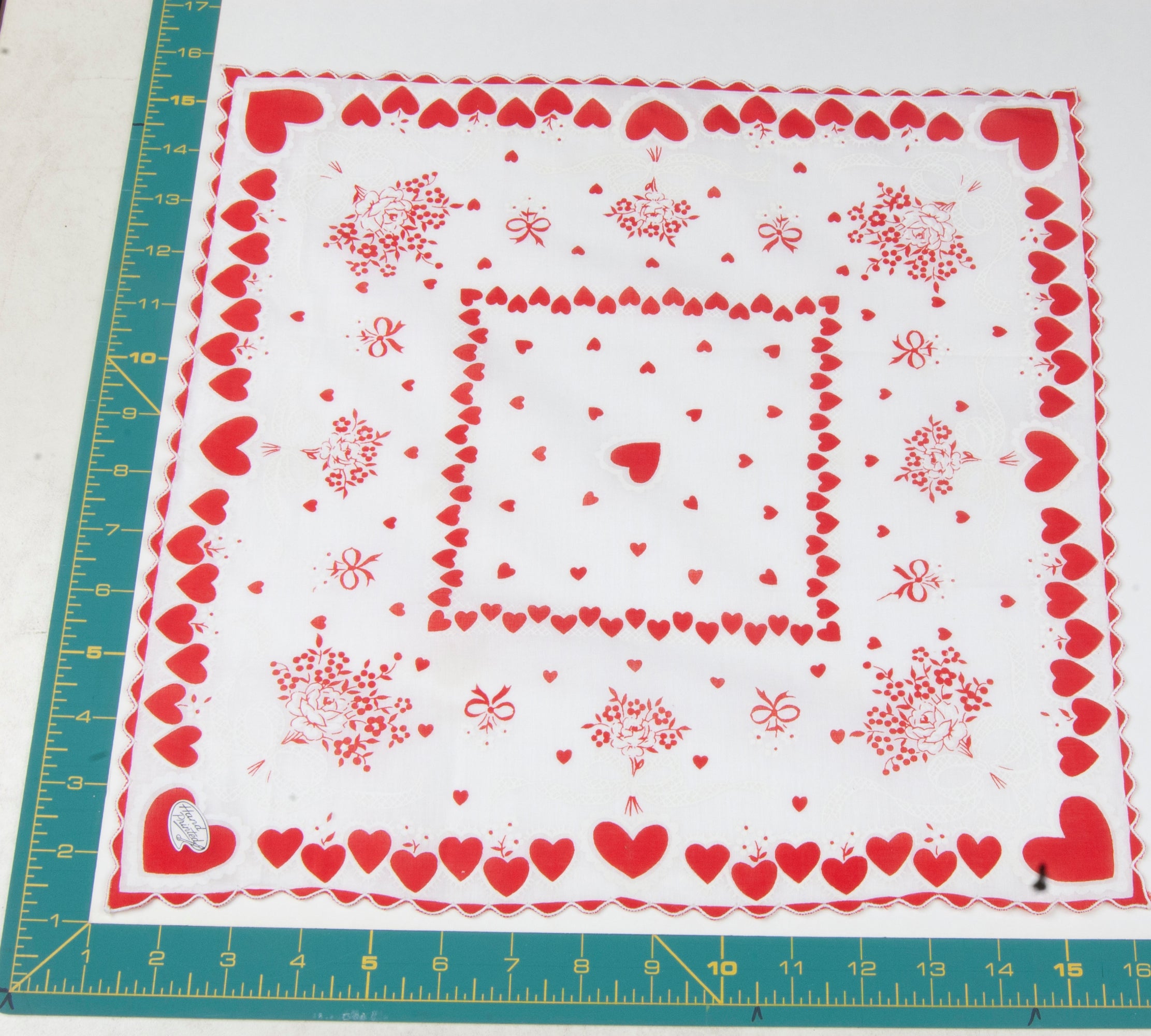 Heart/Valentines vintage handkerchief - h0055