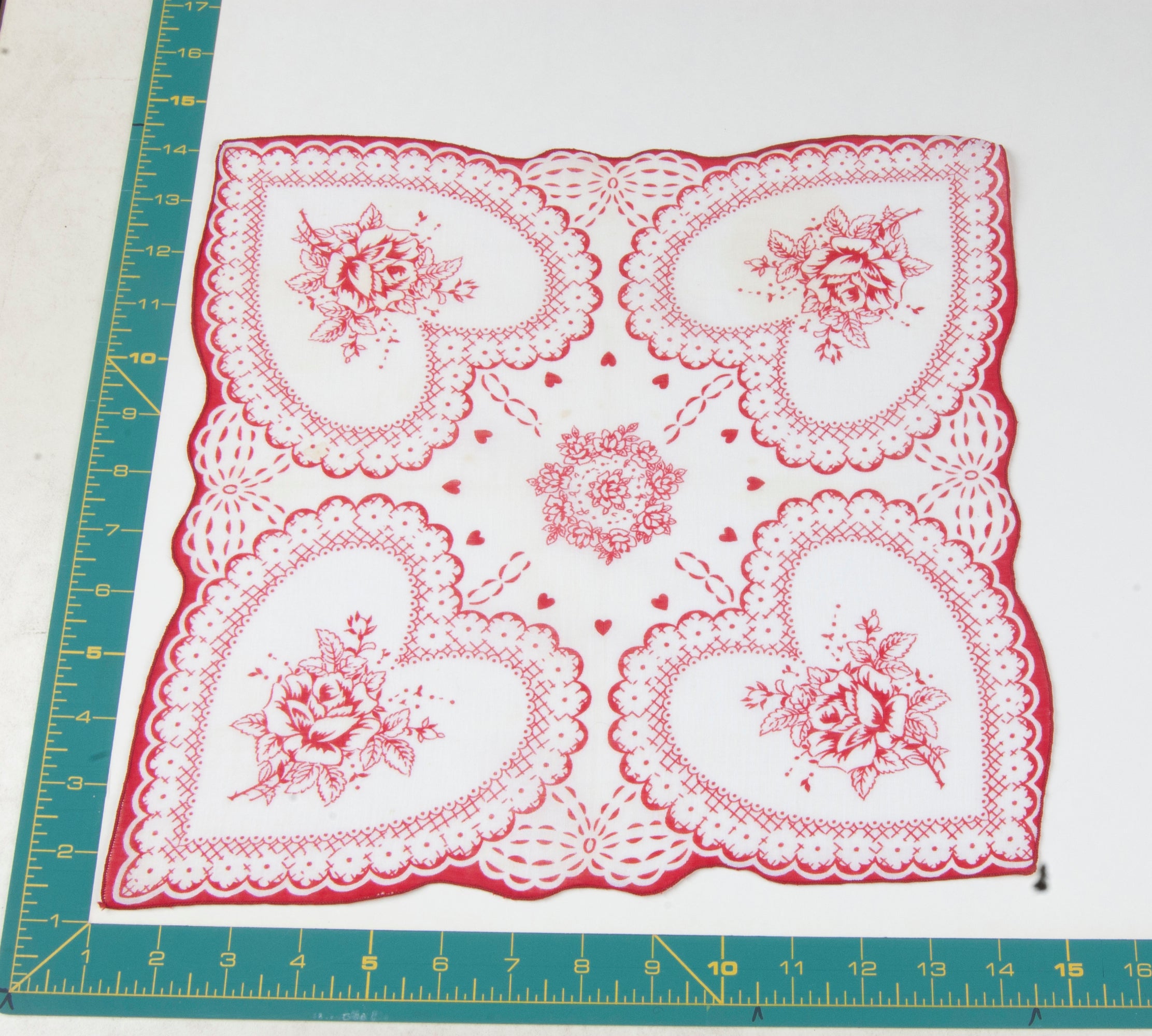 Heart/Valentines vintage handkerchief - h0056