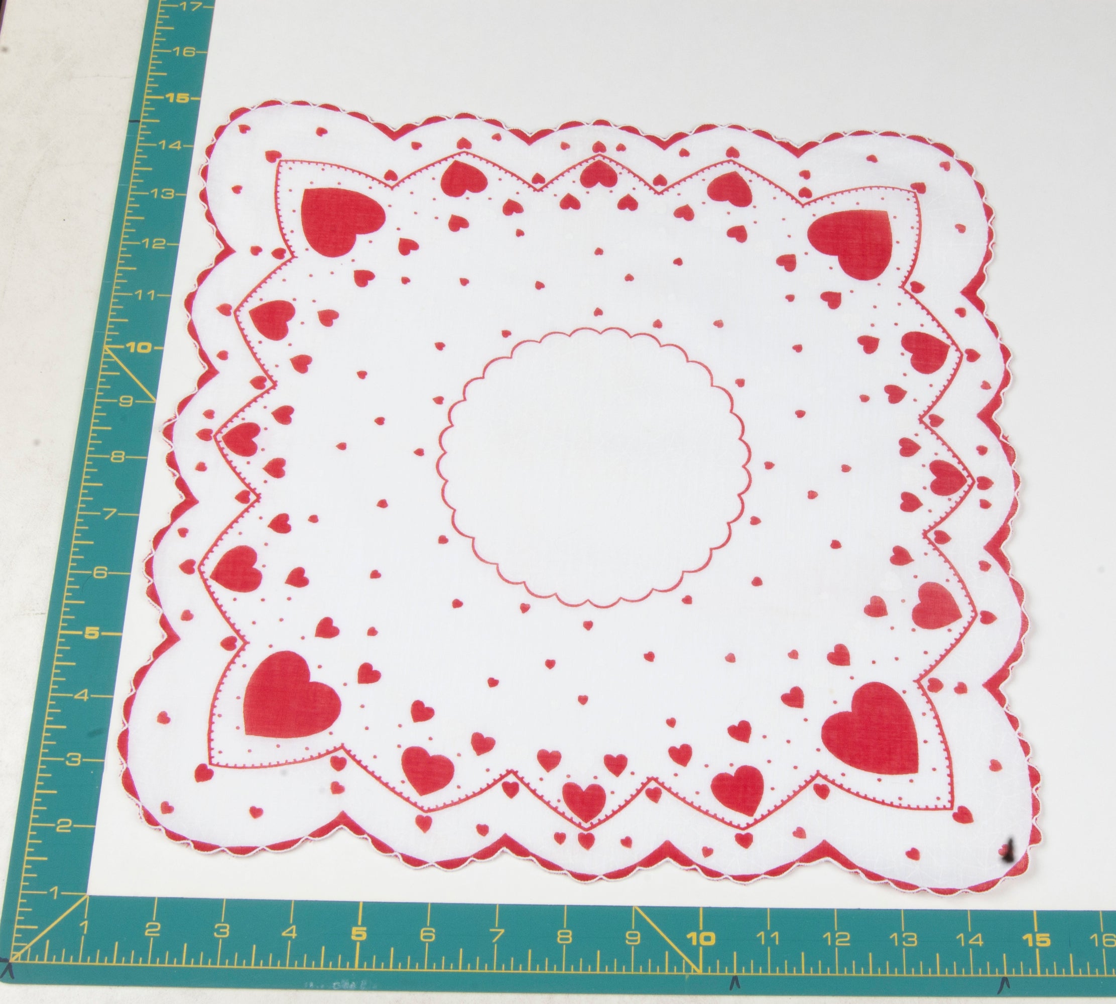 Heart/Valentines vintage handkerchief - h0067