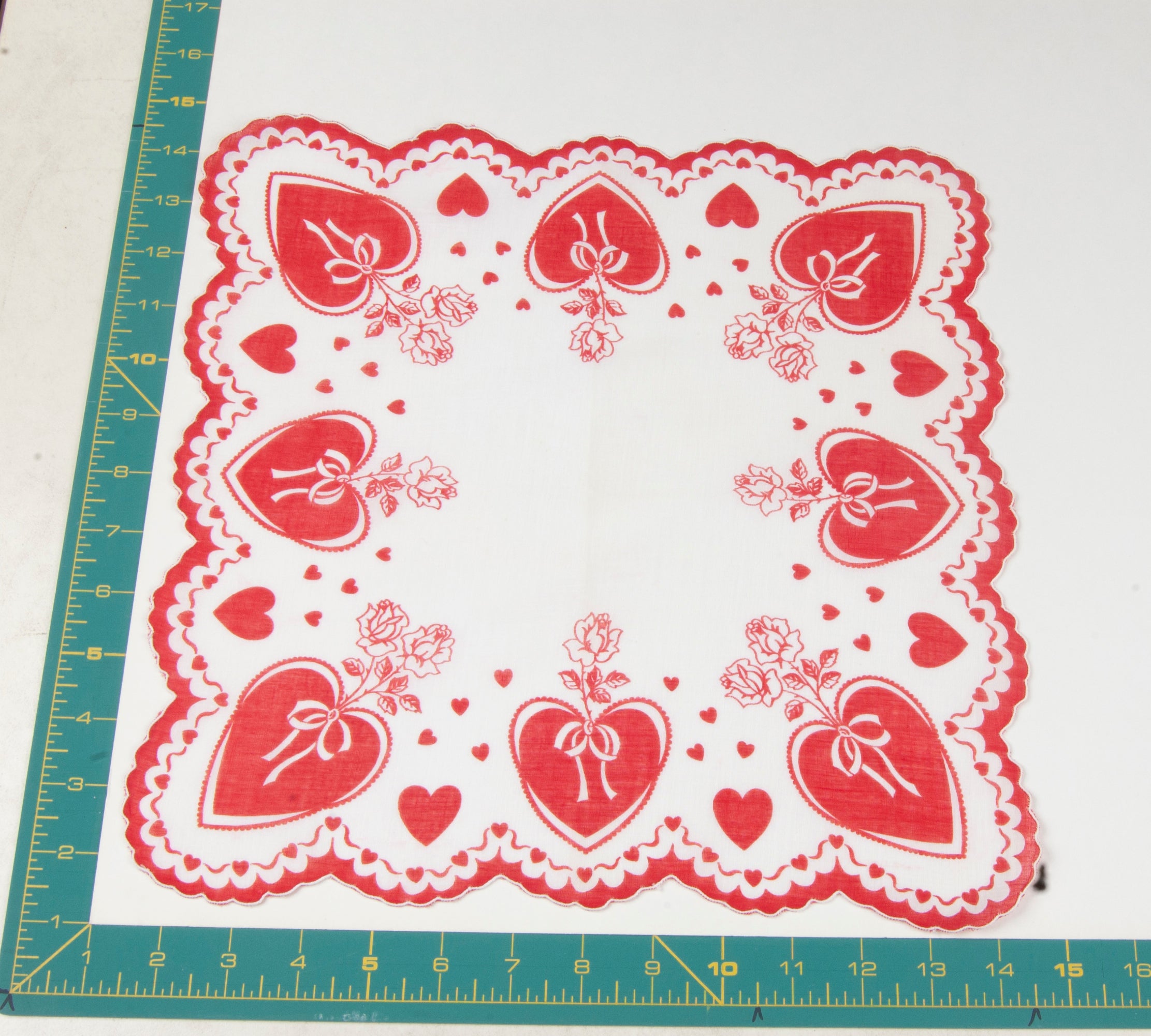 Heart/Valentines vintage handkerchief - h0077