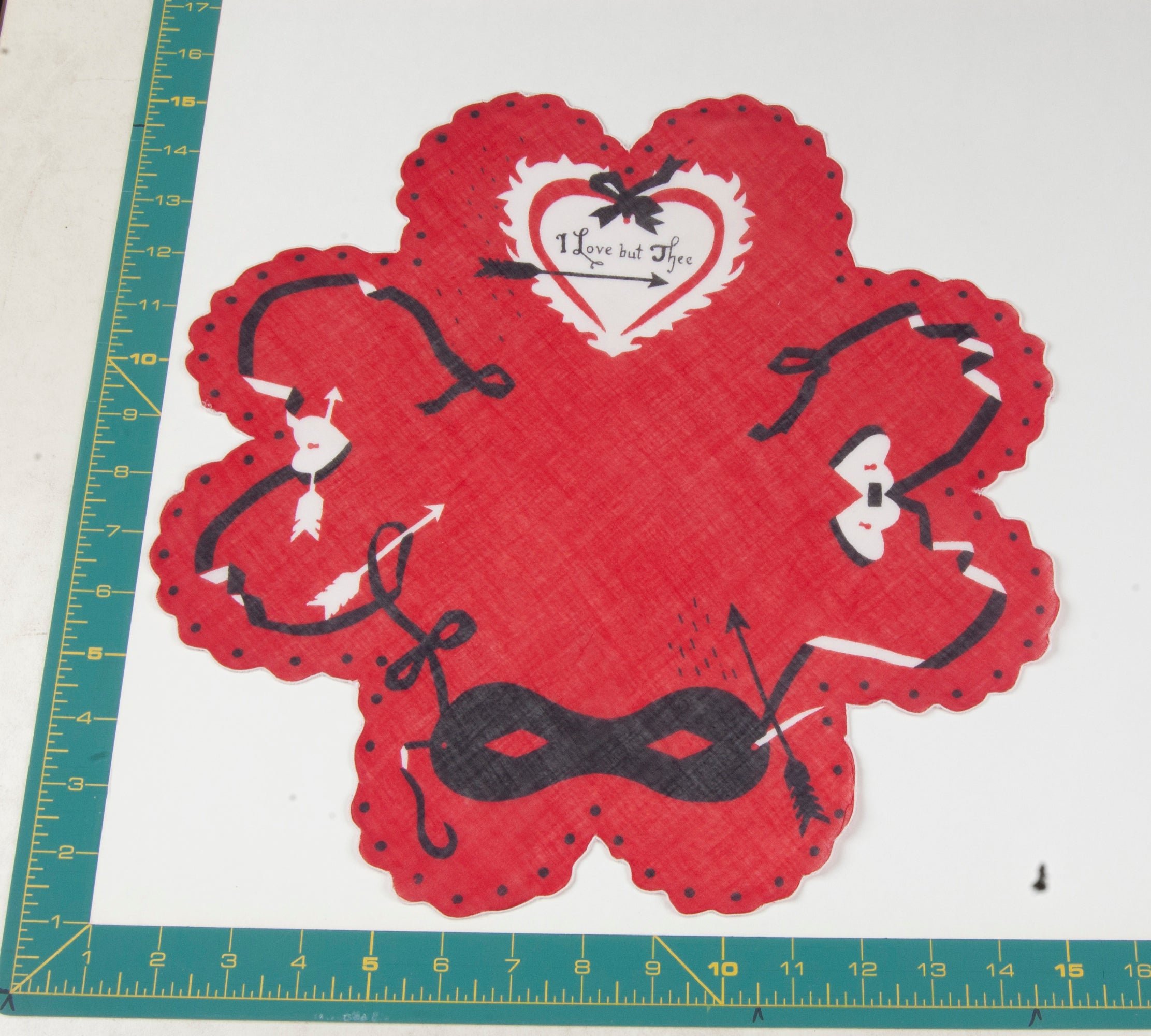 Heart/Valentines vintage handkerchief - h0078